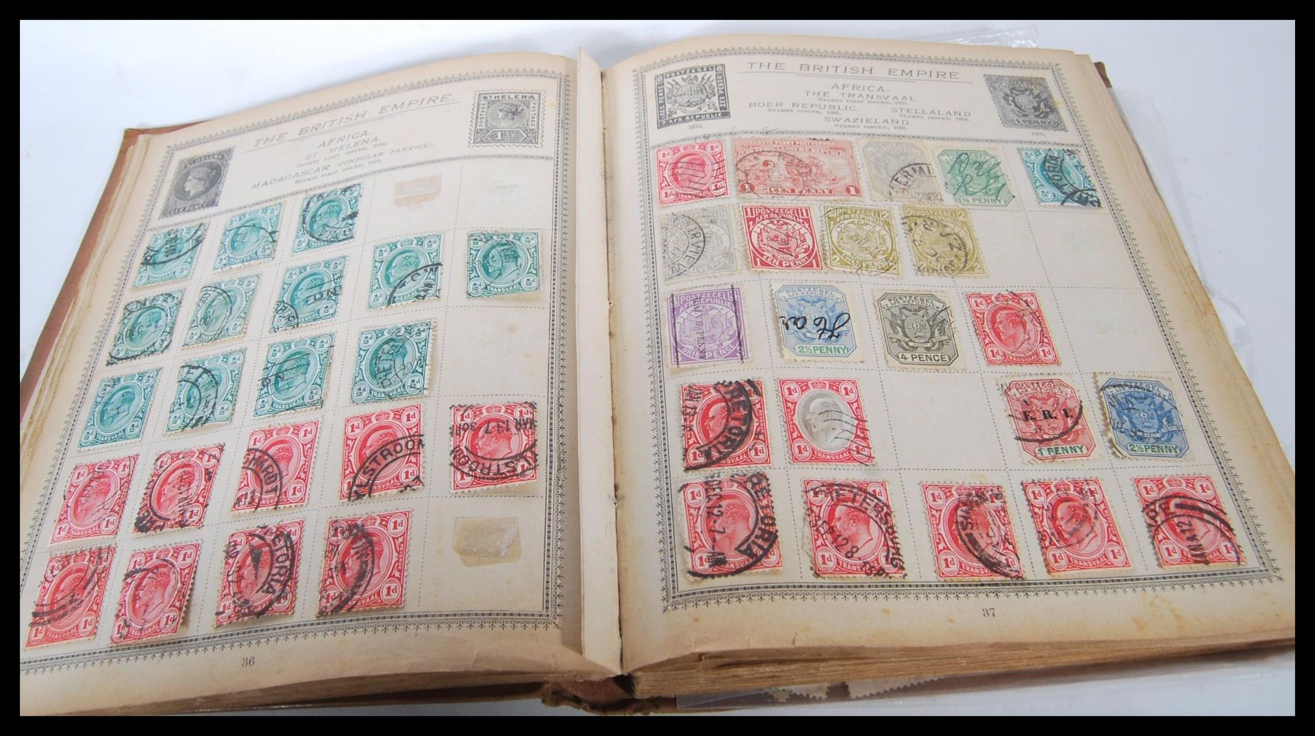 A collection of stamps dating from the 19th Century onwards across four albums to include - Bild 18 aus 19