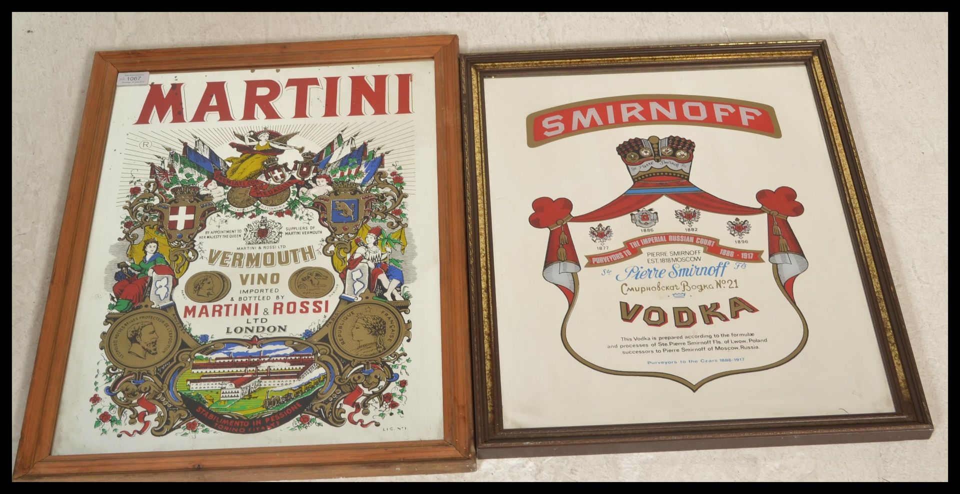 Two 20th Century pub advertising mirrors, one being for Martini Vermouth vino set within a pine - Bild 3 aus 4
