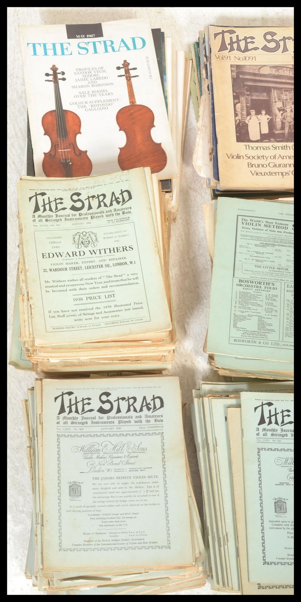 A collection of 20th Century Strad magazines dating from the 1920's through to the 1980's. The - Bild 2 aus 4