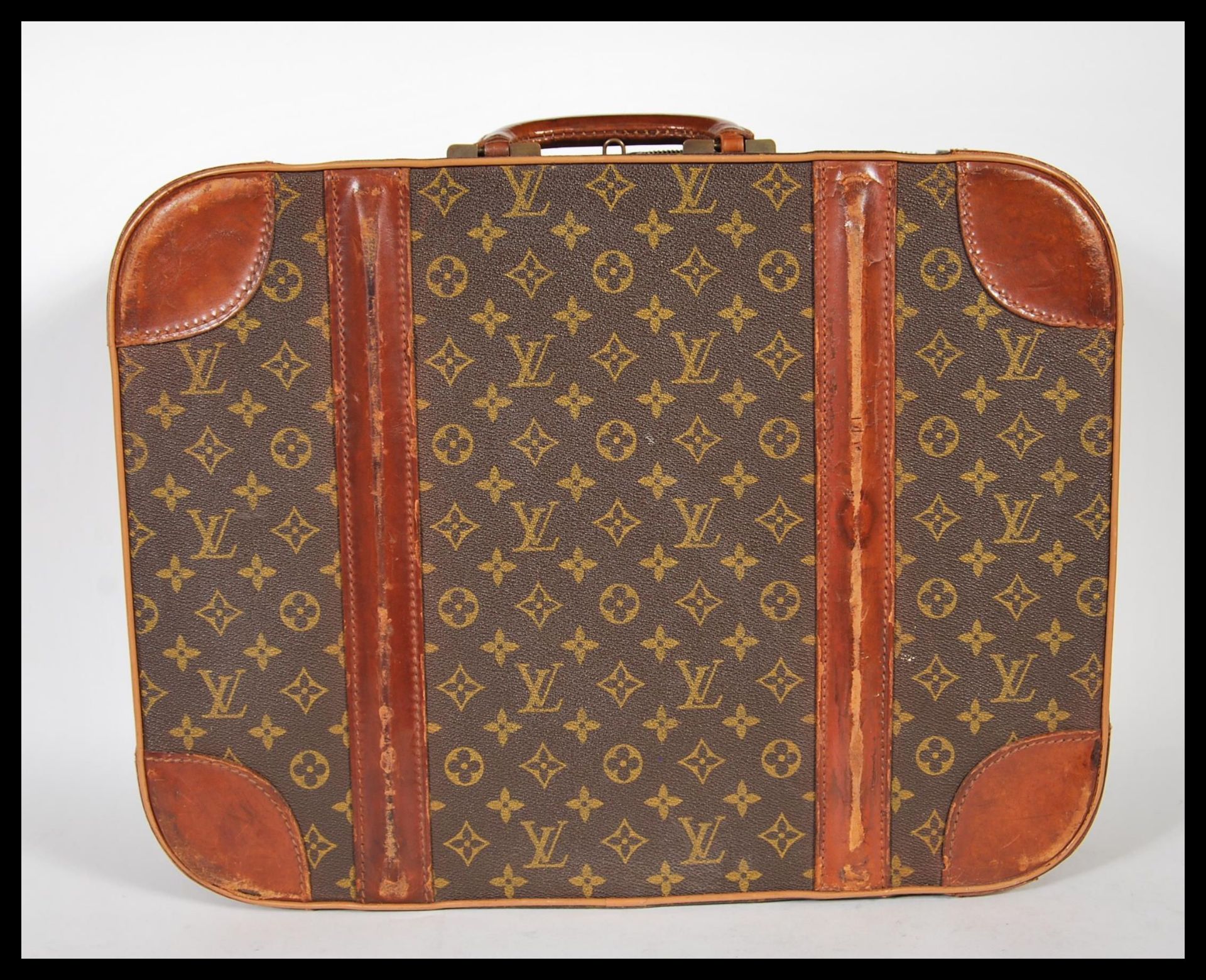 A Louis Vuitton hard suitcase in monogram canvas, second half 20th century, covered in LV monogram - Bild 3 aus 8