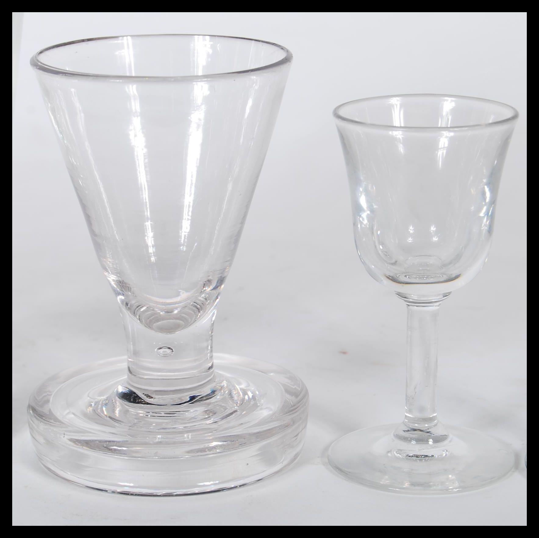 A collection of 18th and 19th century Georgian drinking glasses to include a trumpet bowl example on - Image 5 of 9