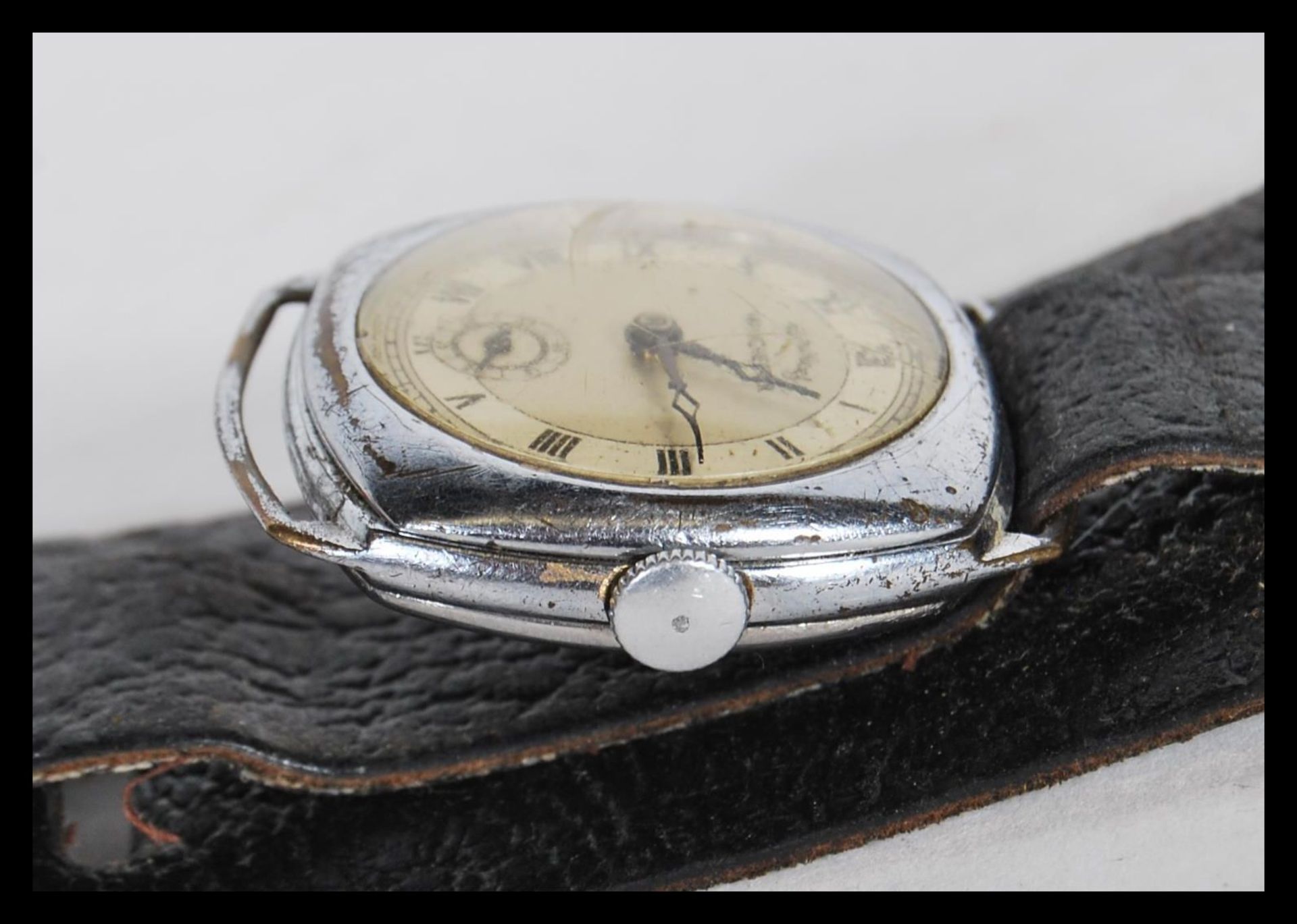 A selection of vintage 1920's watches to include a continental silver watch having a white enamelled - Bild 8 aus 11