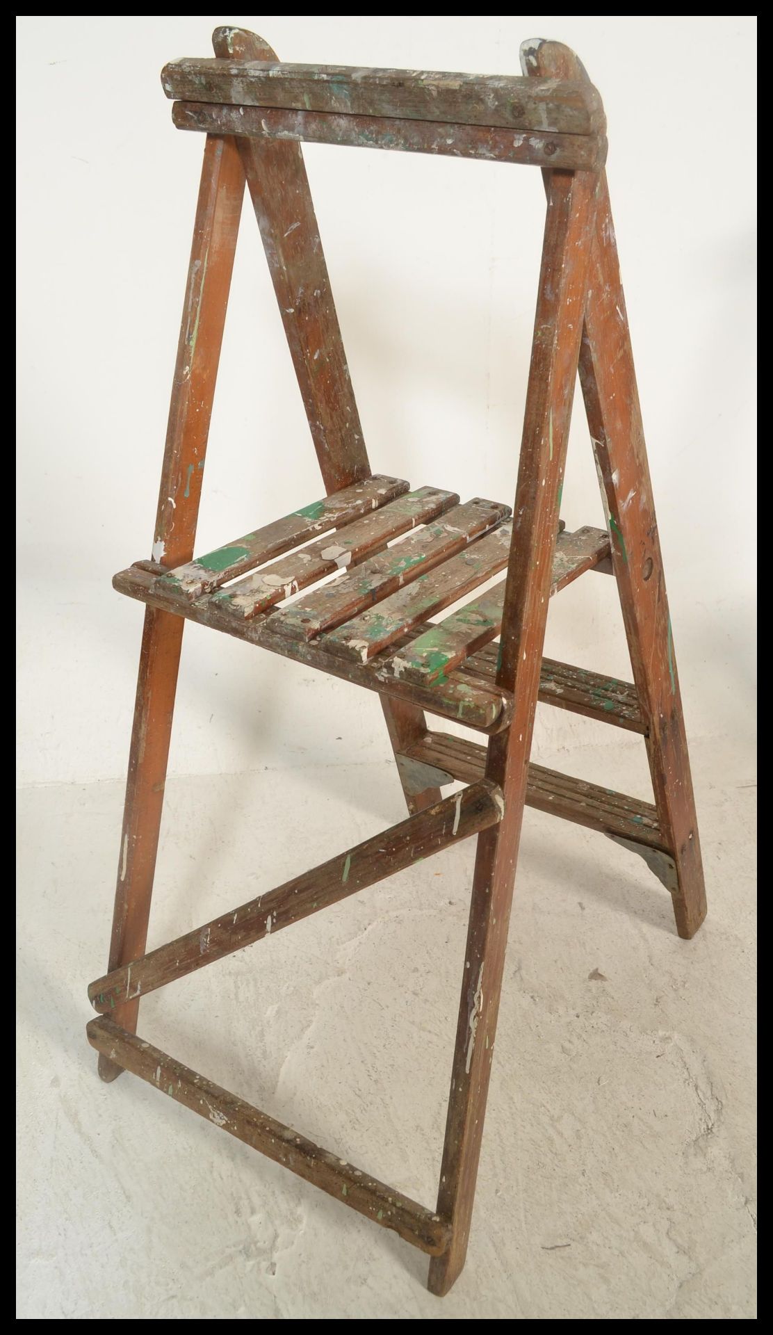 A continental believed 19th century pine children's hay cart. Original wheels with slatted angular - Bild 4 aus 12