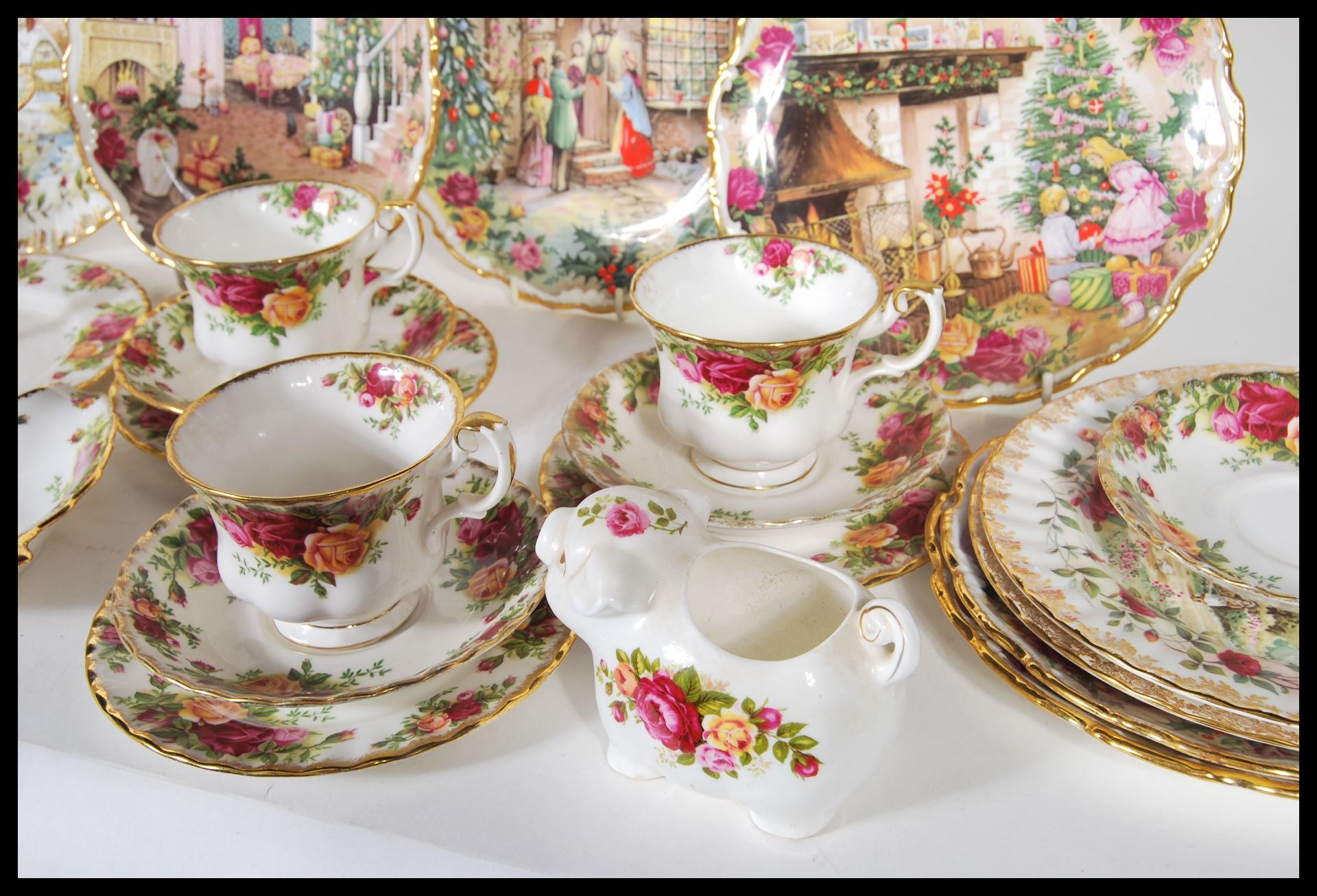 A Royal Albert Old Country Roses tea service consisting of cups, saucers, side plates, sugar bowl - Bild 6 aus 11