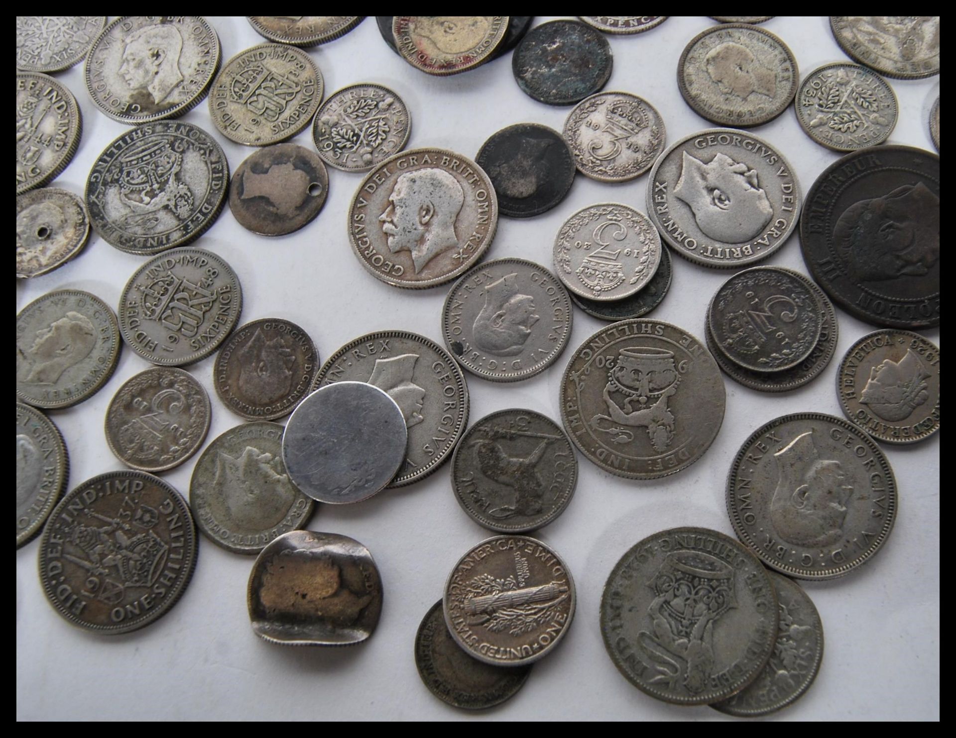 A collection of silver and copper coins dating from the 18th Century to include two 1787 George - Bild 7 aus 13