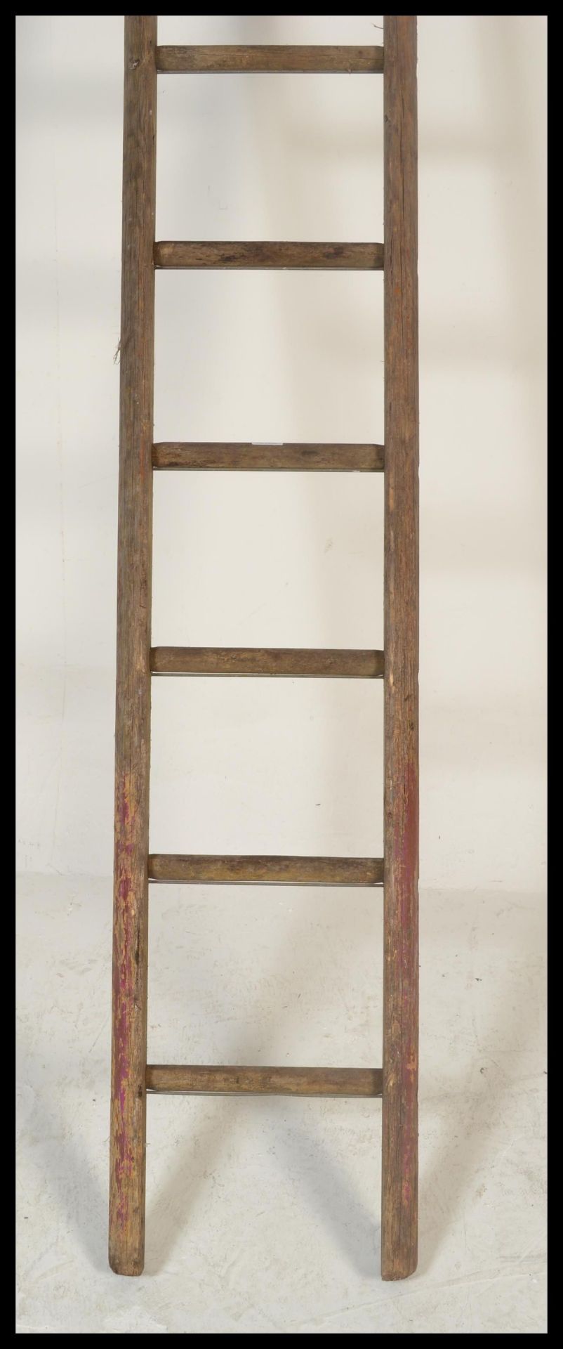 A pair of vintage mid 20th Century industrial wooden ladders, the ladders with turned steps each - Bild 7 aus 9