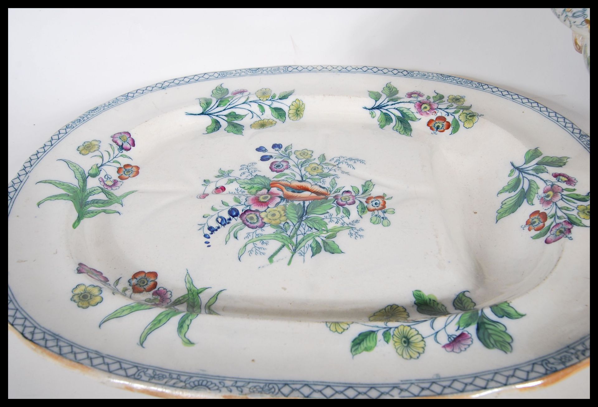 A 19th Century Victorian tureen and cover along with matching meat/ serving plate, having coloured - Bild 5 aus 8