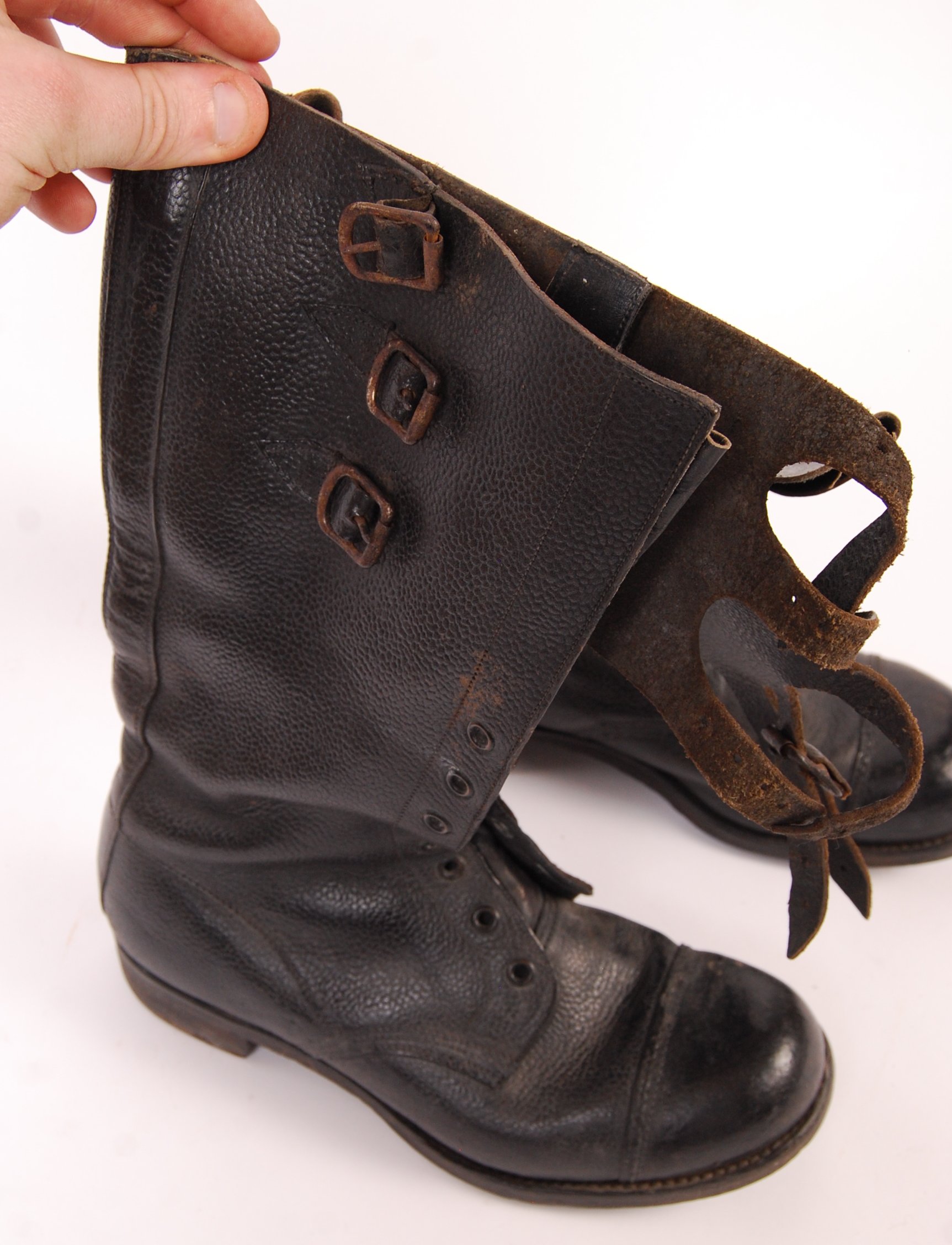 WWII SECOND WORLD WAR DISPATCH RIDER'S LEATHER BOOTS - Image 2 of 3