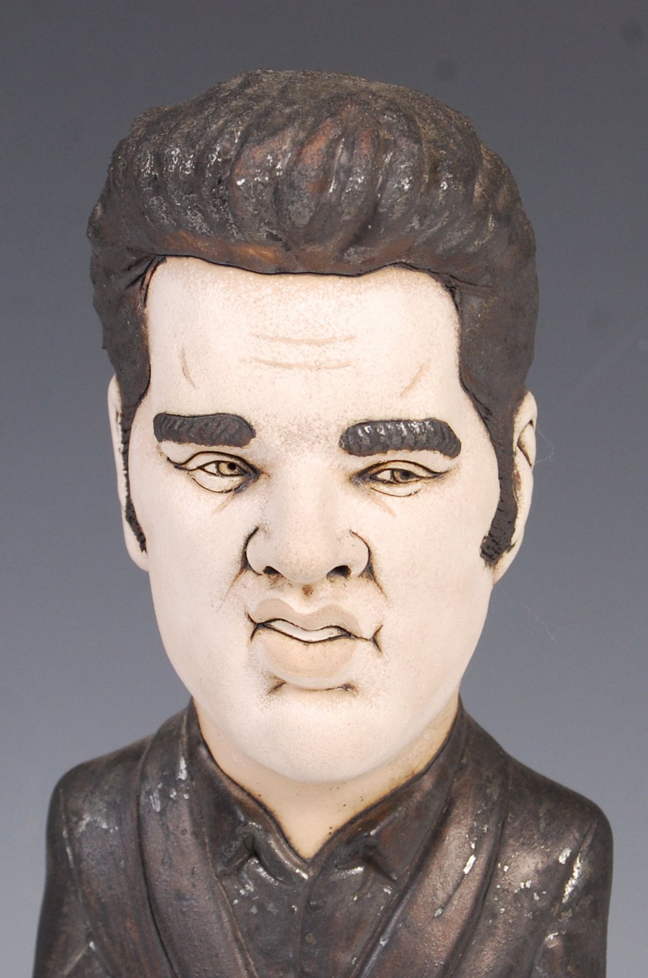 JOHN HUGHES GROGG / GROGG SHOP ELVIS PRESLEY STATUE - Bild 2 aus 4