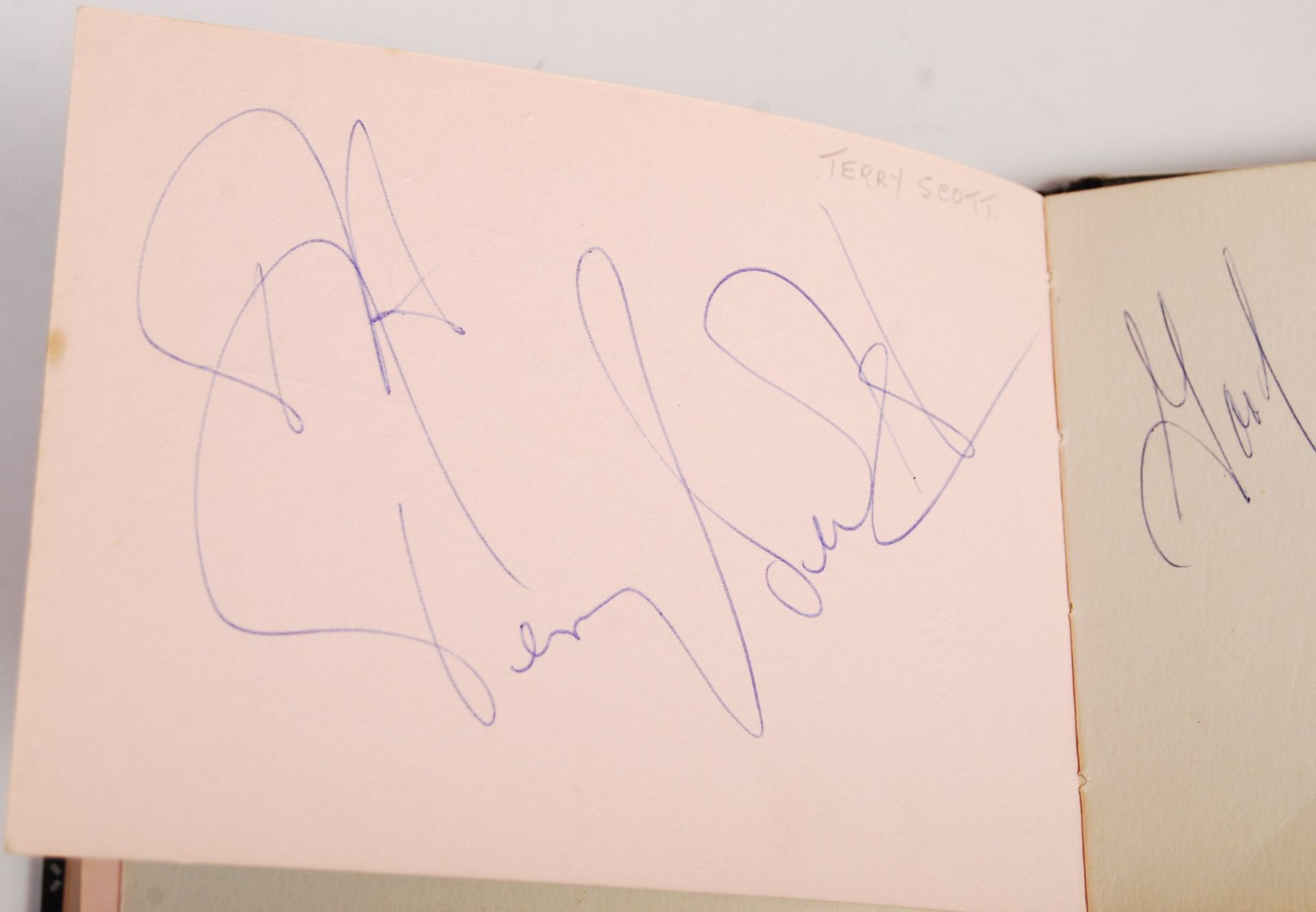 INCREDIBLE 1960'S BOURNEMOUTH WINTER GARDENS AUTOGRAPH BOOK - Bild 15 aus 18