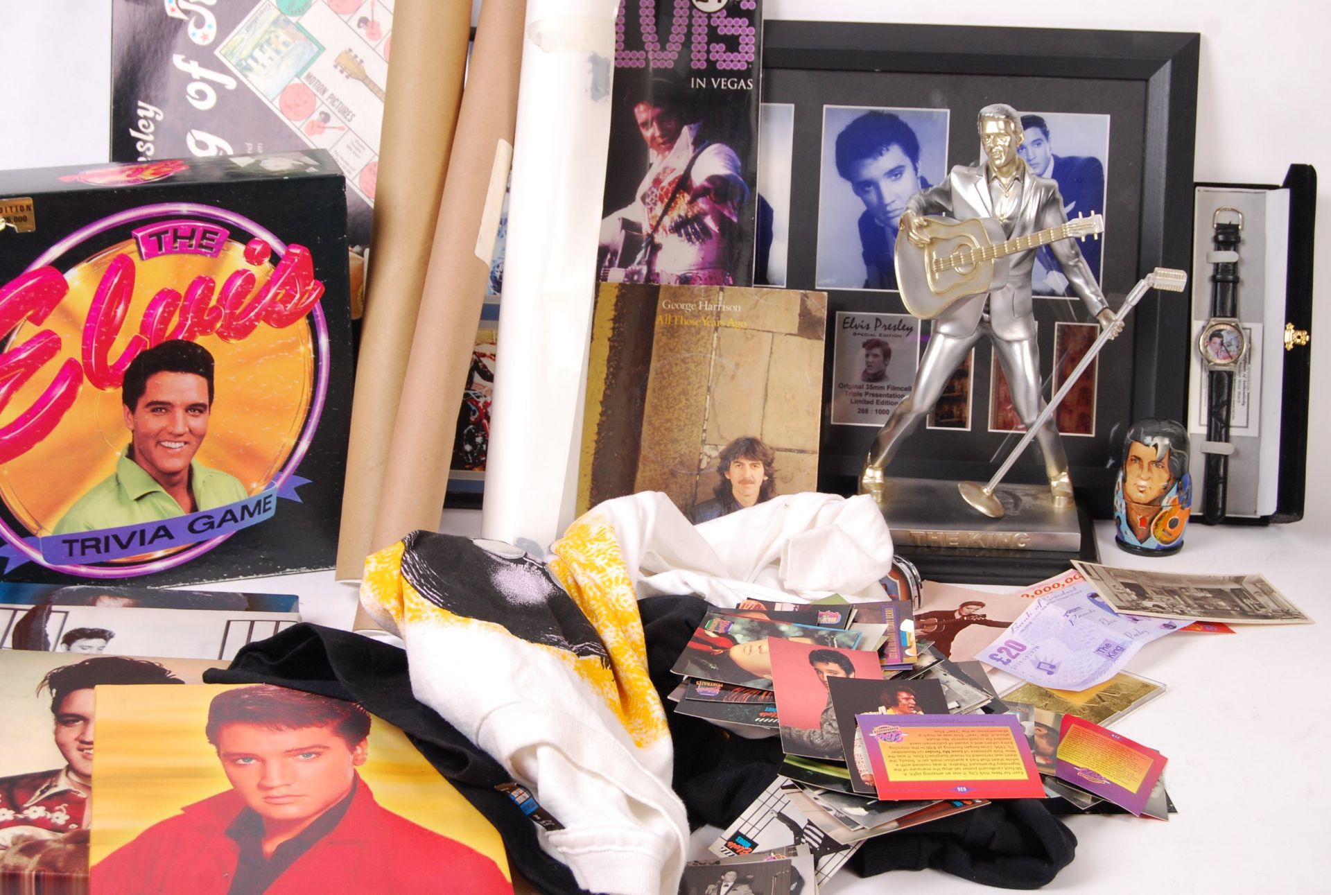 COLLECTION OF ASSORTED ELVIS PRESLEY MEMORABILIA - Bild 3 aus 3