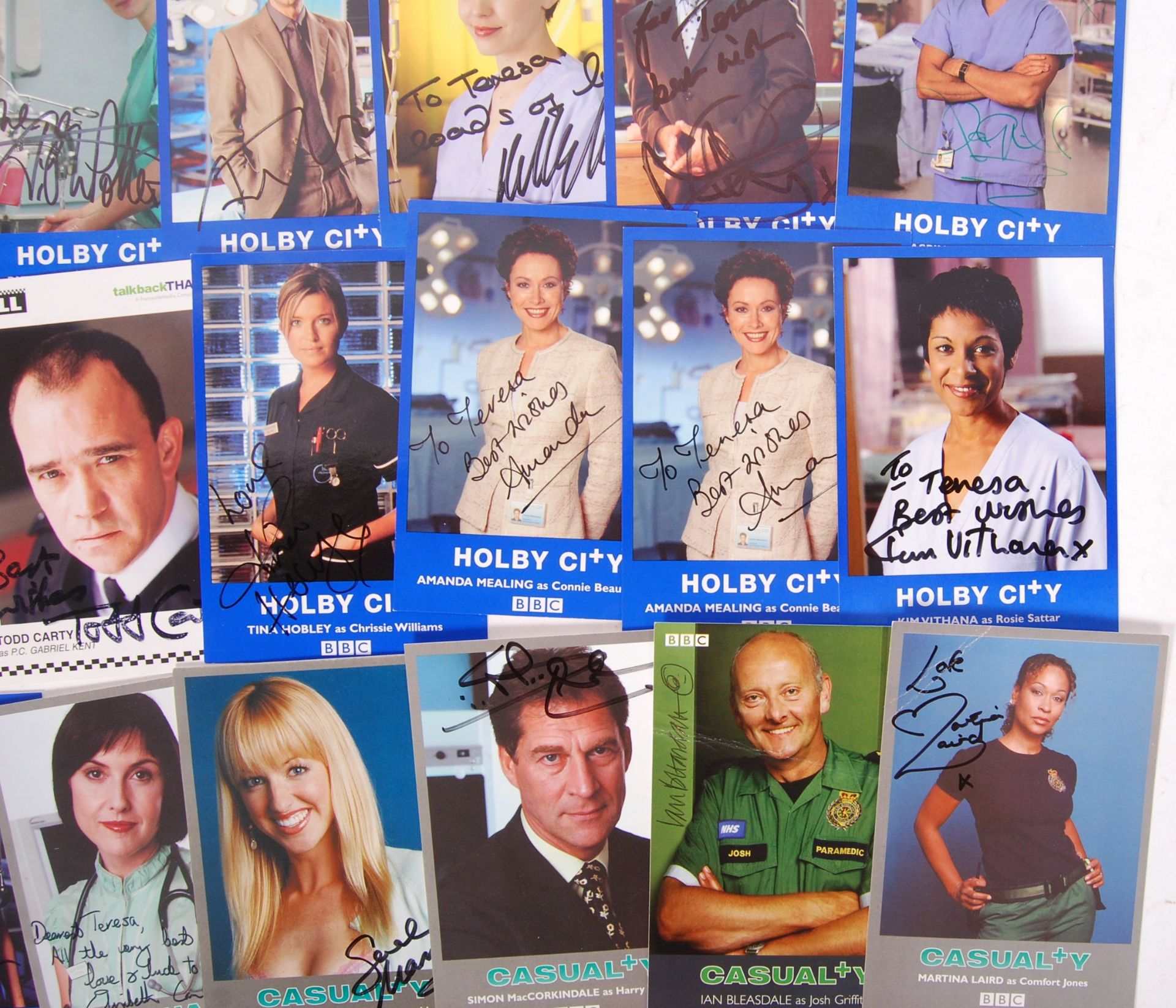 CASUALTY & HOLBY CITY RELATED AUTOGRAPHS - Bild 3 aus 4