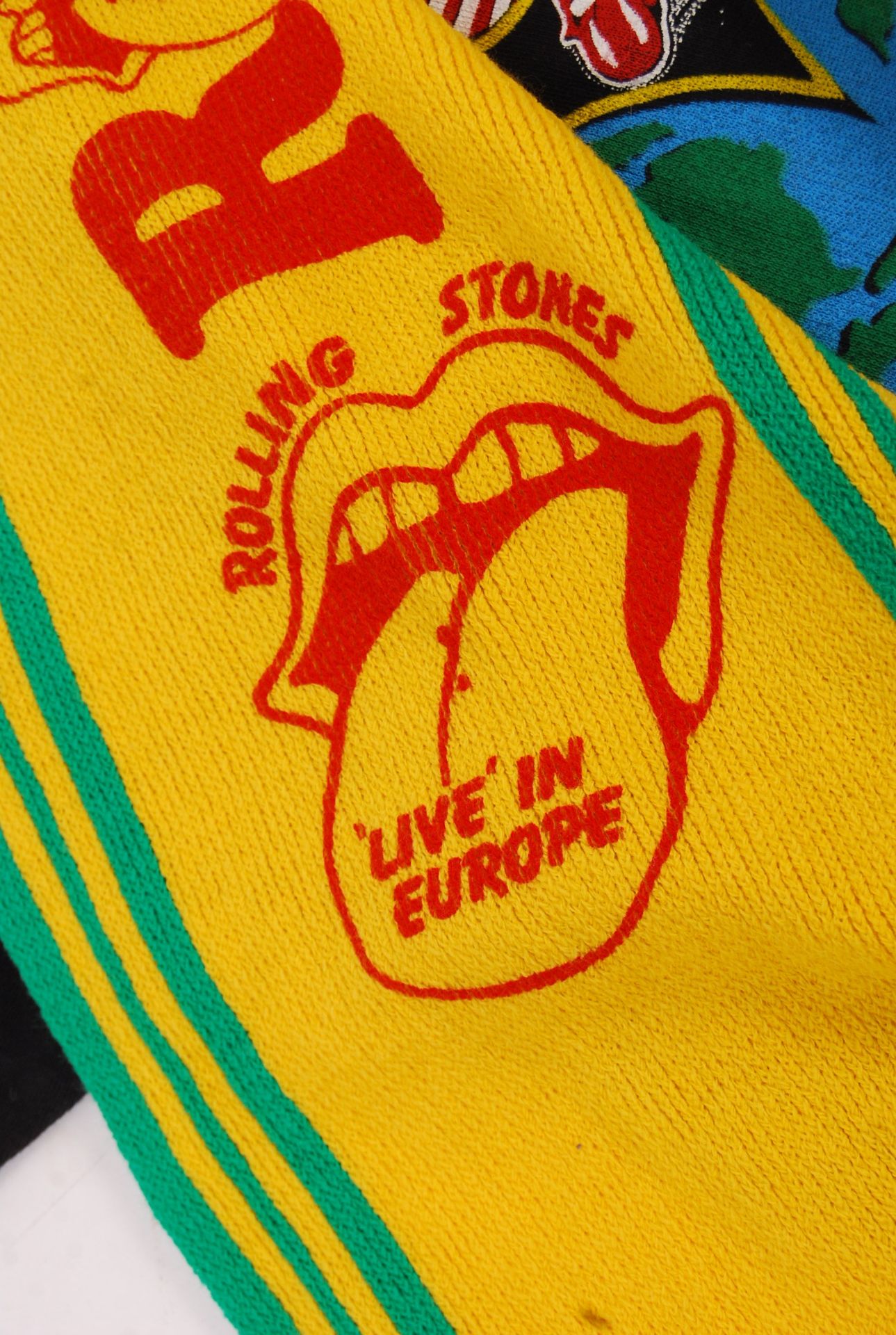 VINTAGE 1980'S THE ROLLING STONES ' LIVE IN EUROPE ' SCARF & SHIRT - Bild 4 aus 4