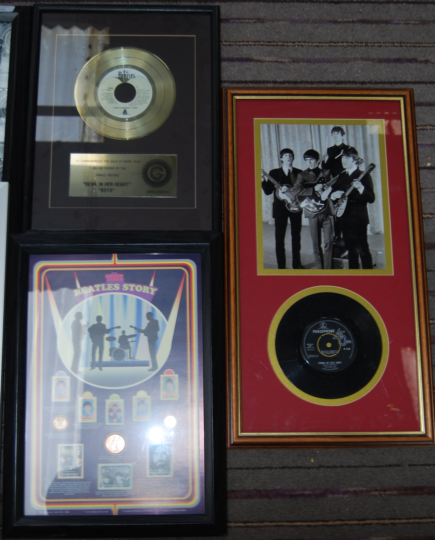 COLLECTION OF ' THE BEATLES ' FRAMED PRESENTATION DISCS - Image 3 of 3