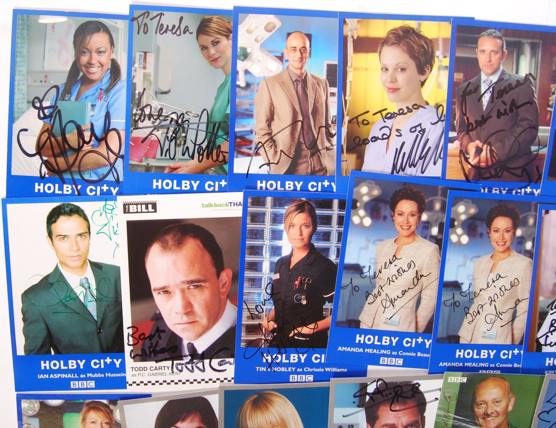 CASUALTY & HOLBY CITY RELATED AUTOGRAPHS - Bild 2 aus 4