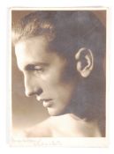 ANGUS MCBEAN PHOTOGRAPHER SIGNED PHOTOGRAPH OF ACTOR