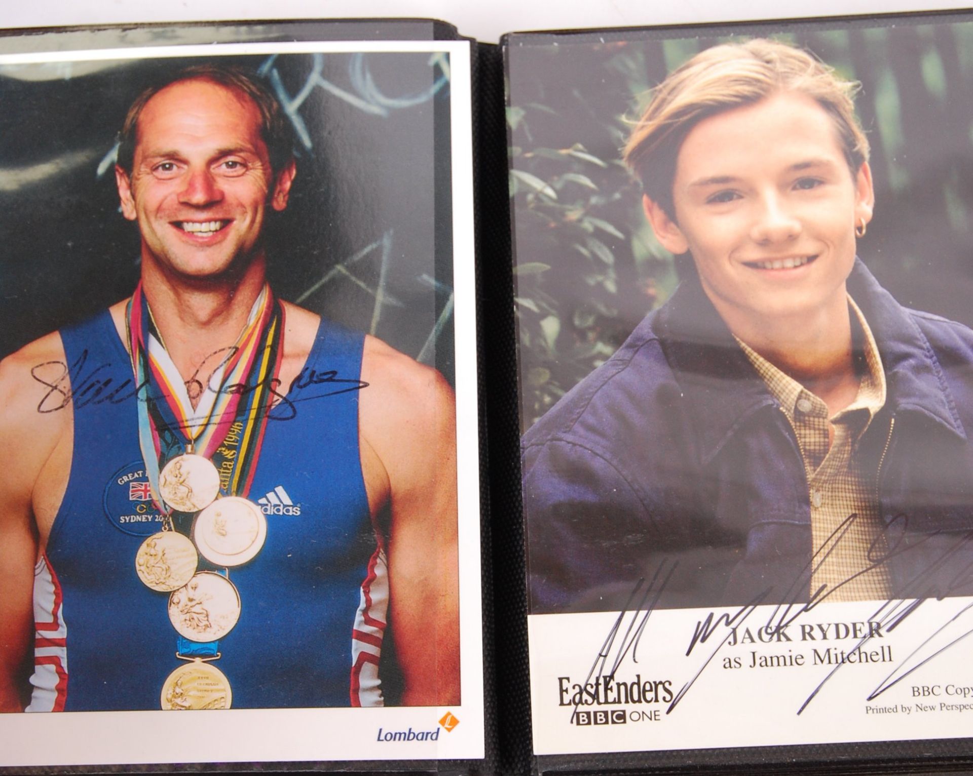 ASSORTED COLLECTION OF AUTOGRAPHS - TV & SPORTS - Bild 4 aus 15