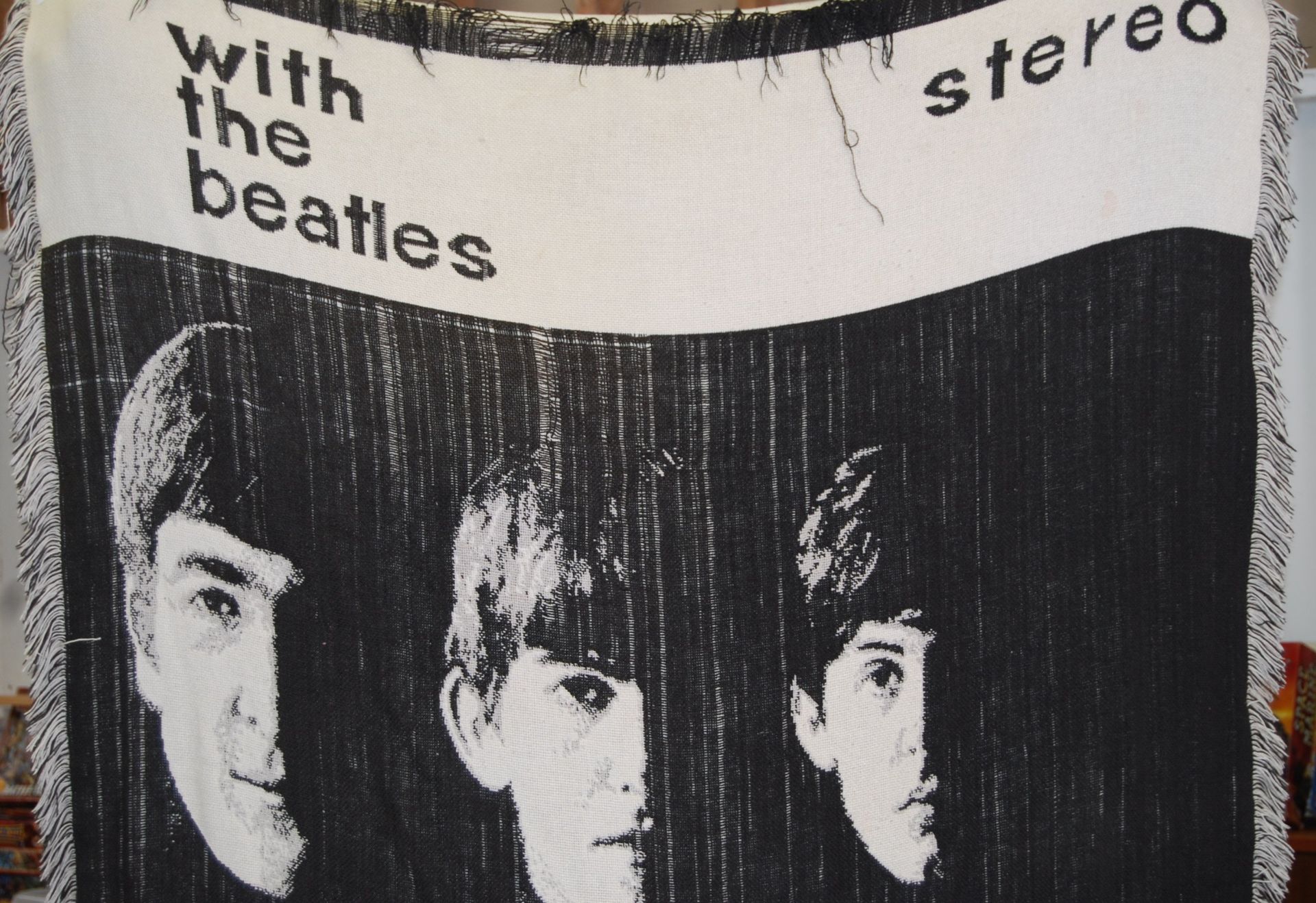 ' WITH THE BEATLES ' LP COVER WOVEN COTTON THROW BLANKET - Bild 2 aus 3