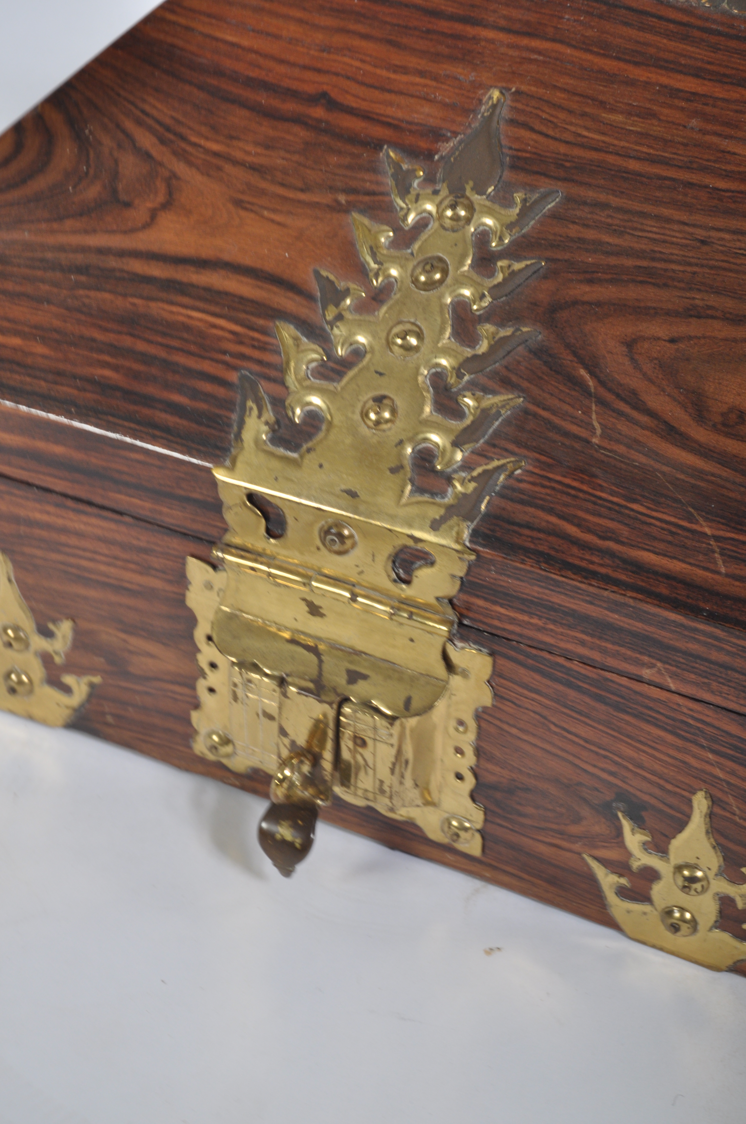 ANGLO INDIAN COLONIAL COROMANDEL WOOD & BRASS LARG - Image 3 of 9