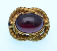 18CT GOLD VICTORIAN GARNET BROOCH