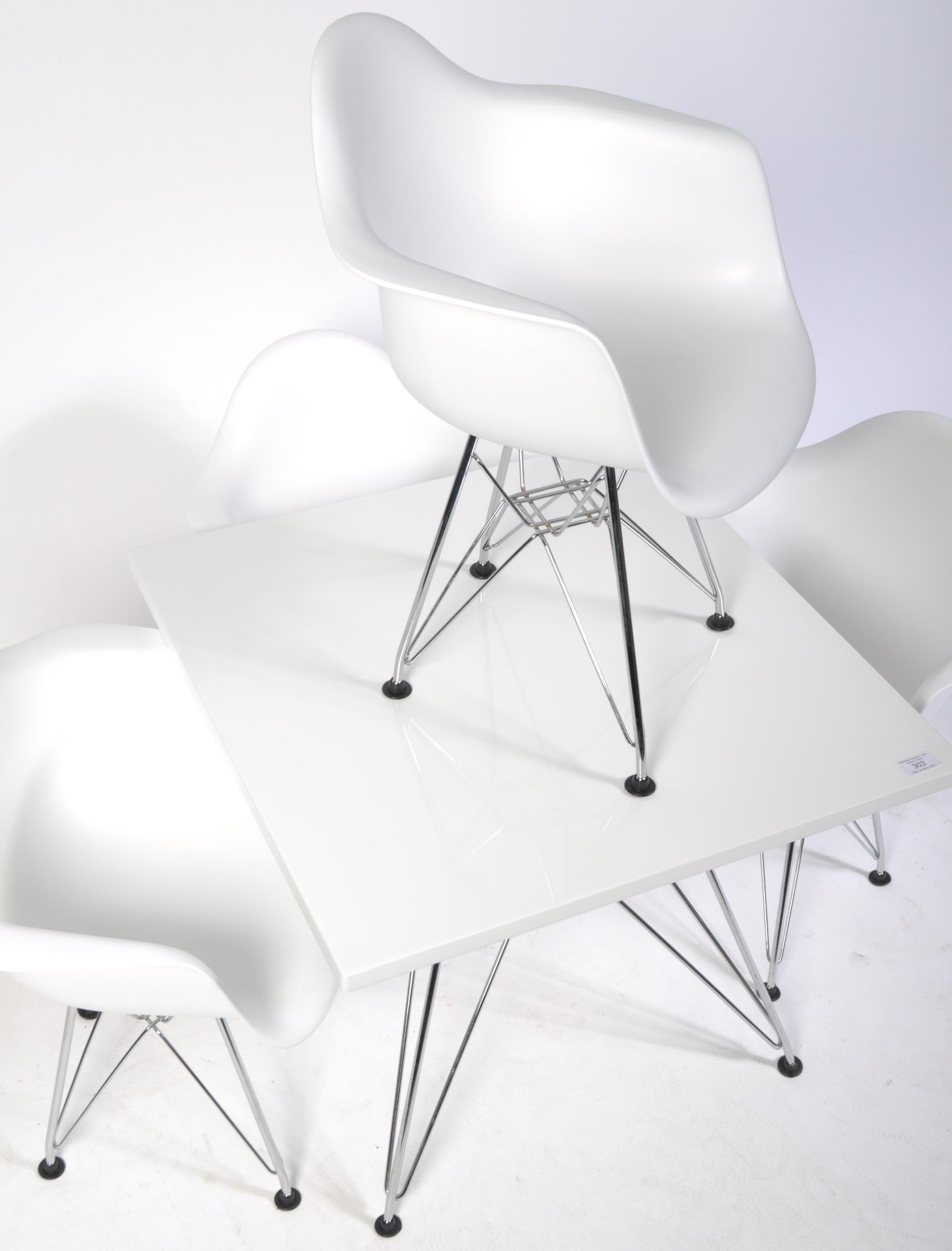AFTER CHARLES AND RAY EAMES CHILDREN DAW CHAIRS AN - Bild 3 aus 3