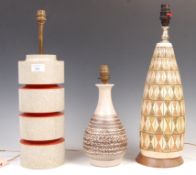 GROUP OF THREE VINTAGE 20TH CENTURY TABLE LAMPS.