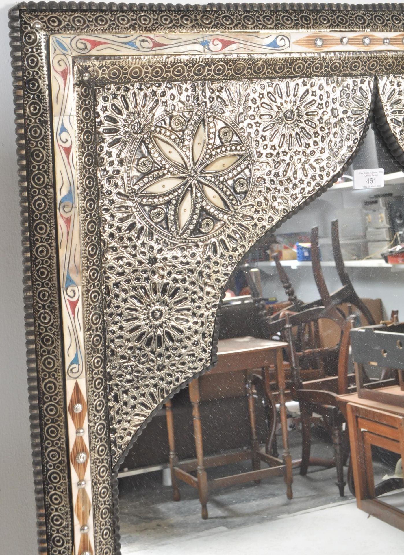 CONTEMPORARY NORTH AFRICAN WHITE METAL ARCHWAY MOR - Image 4 of 5