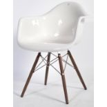 AFTER CHARLES AND RAY EAMES A CONTEMPORARY DAW CHAIR