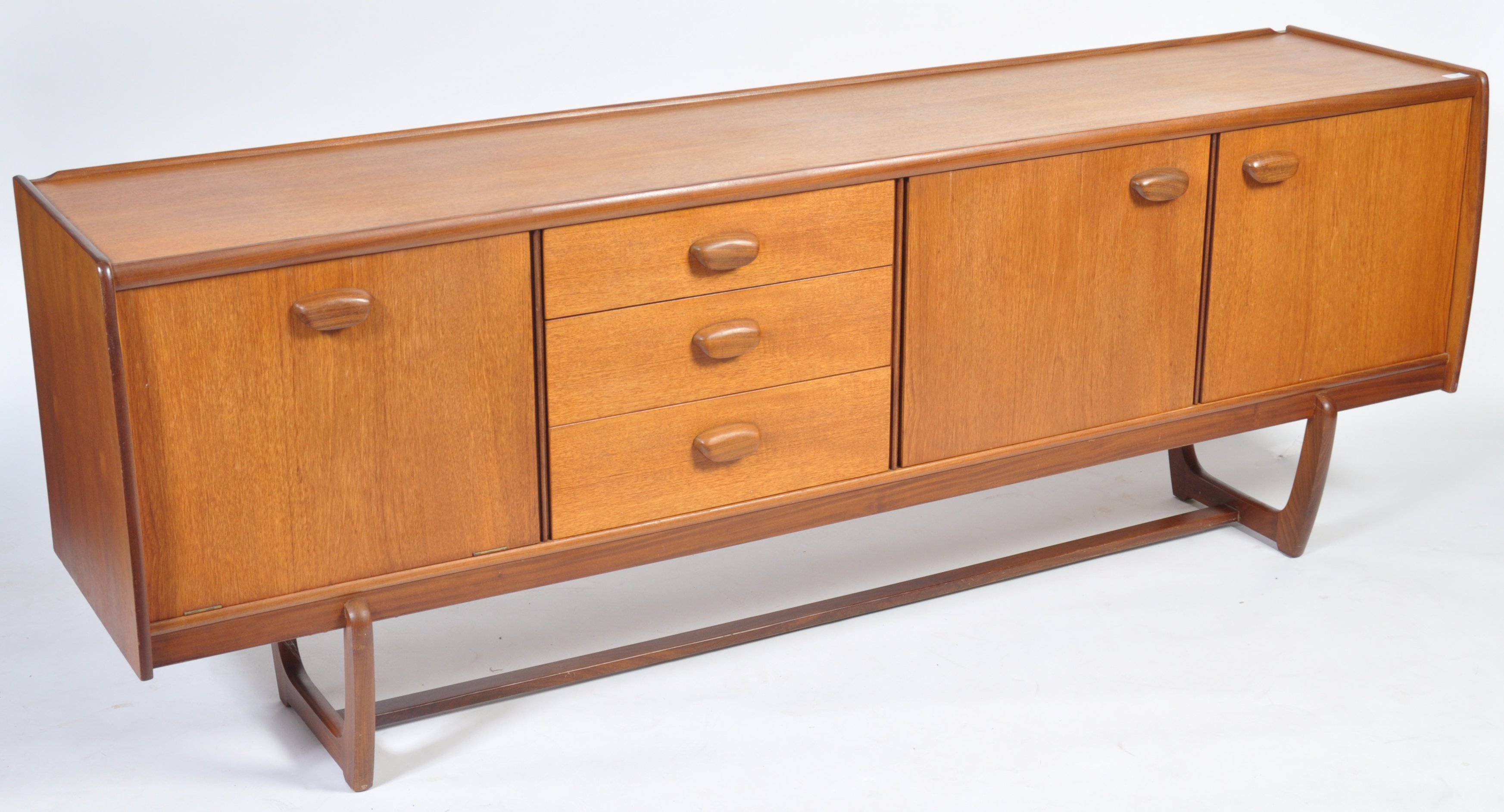 20TH CENTURY RETRO VINTAGE DANISH TEAK WOOD SIDEBOARD - Image 2 of 8