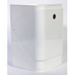AFTER KARTELL A CONTEMPORARY COMPOLNBILI LAUNDRY BASKET