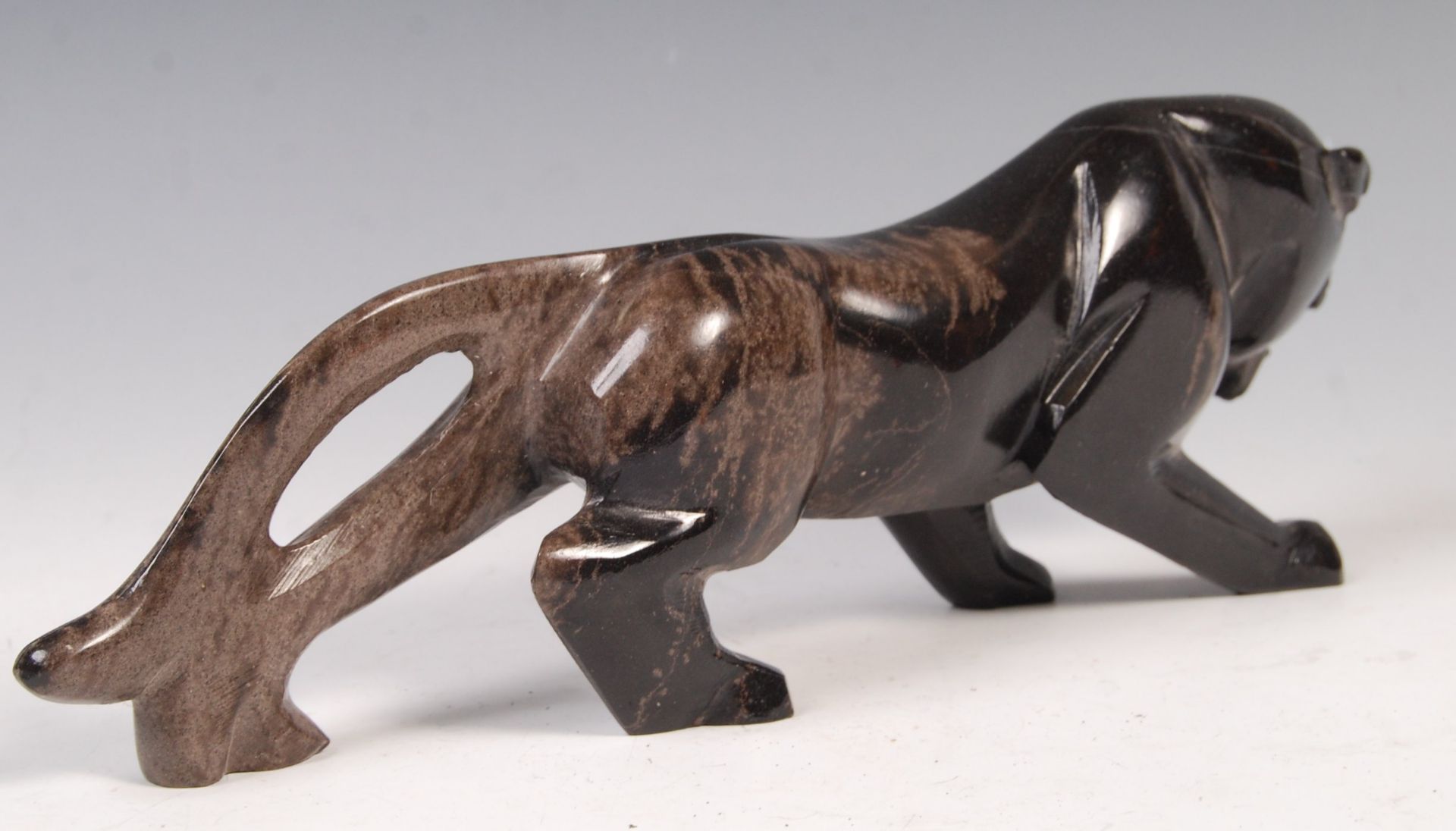 LATE 20TH CENTURY RETRO SCULPTURAL BLACK SOAPSTONE PUMA - Bild 3 aus 4