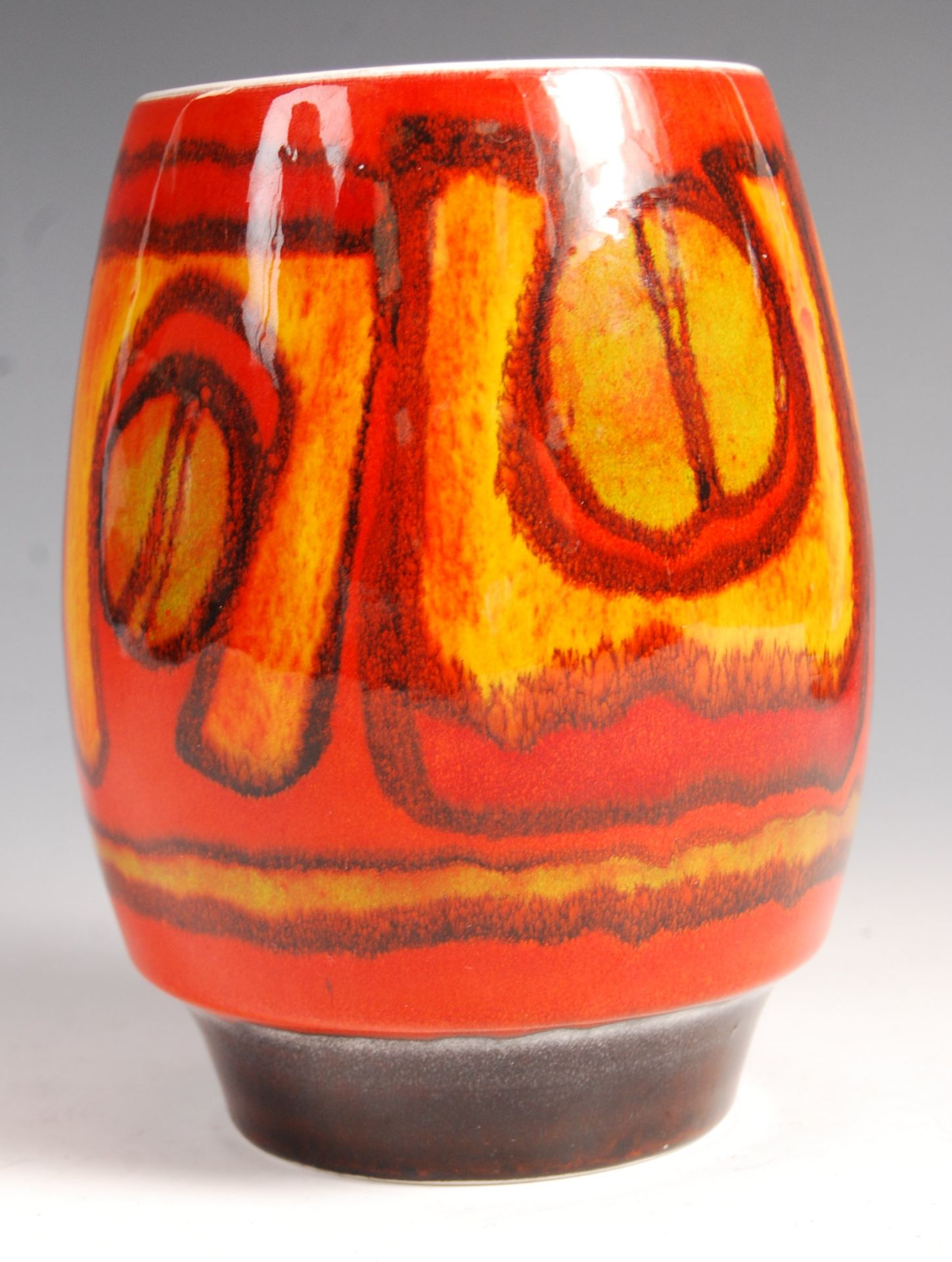 POOLE POTTERY 1970'S DELPHIS SHAPE 83 DESIGNED BY CYNTHIA BENNETT - Image 2 of 4
