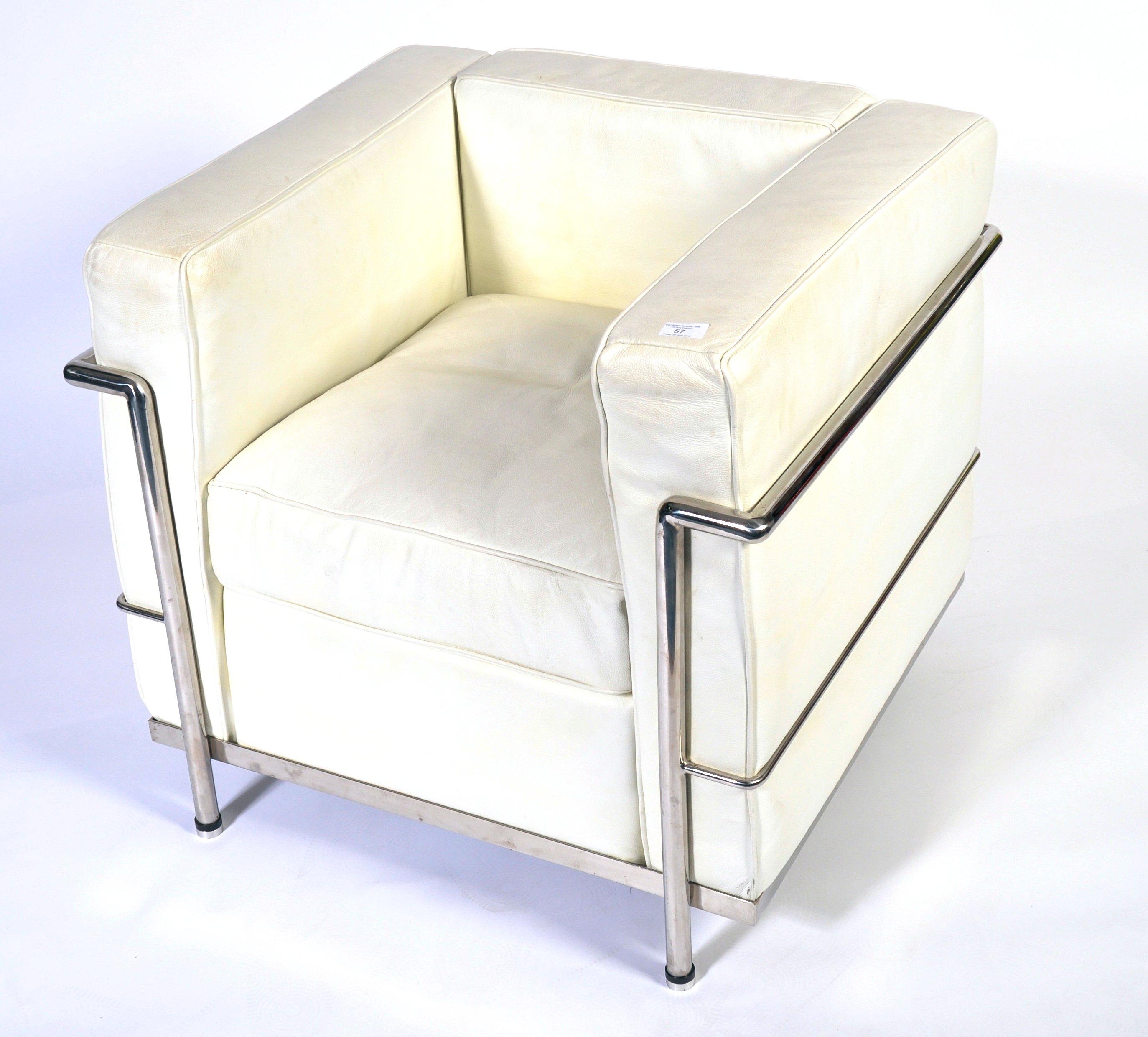 AFTER LE CORBUSIER A CONTEMPORARY LC2 LEATHER AND CHROME ARMCHAIR - Image 4 of 7