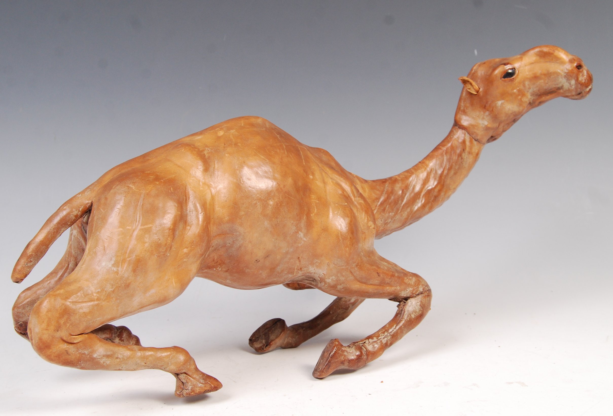 20TH CENTURY RETRO VINTAGE LEATHER CLAD MODEL OF A CAMEL. - Image 3 of 5