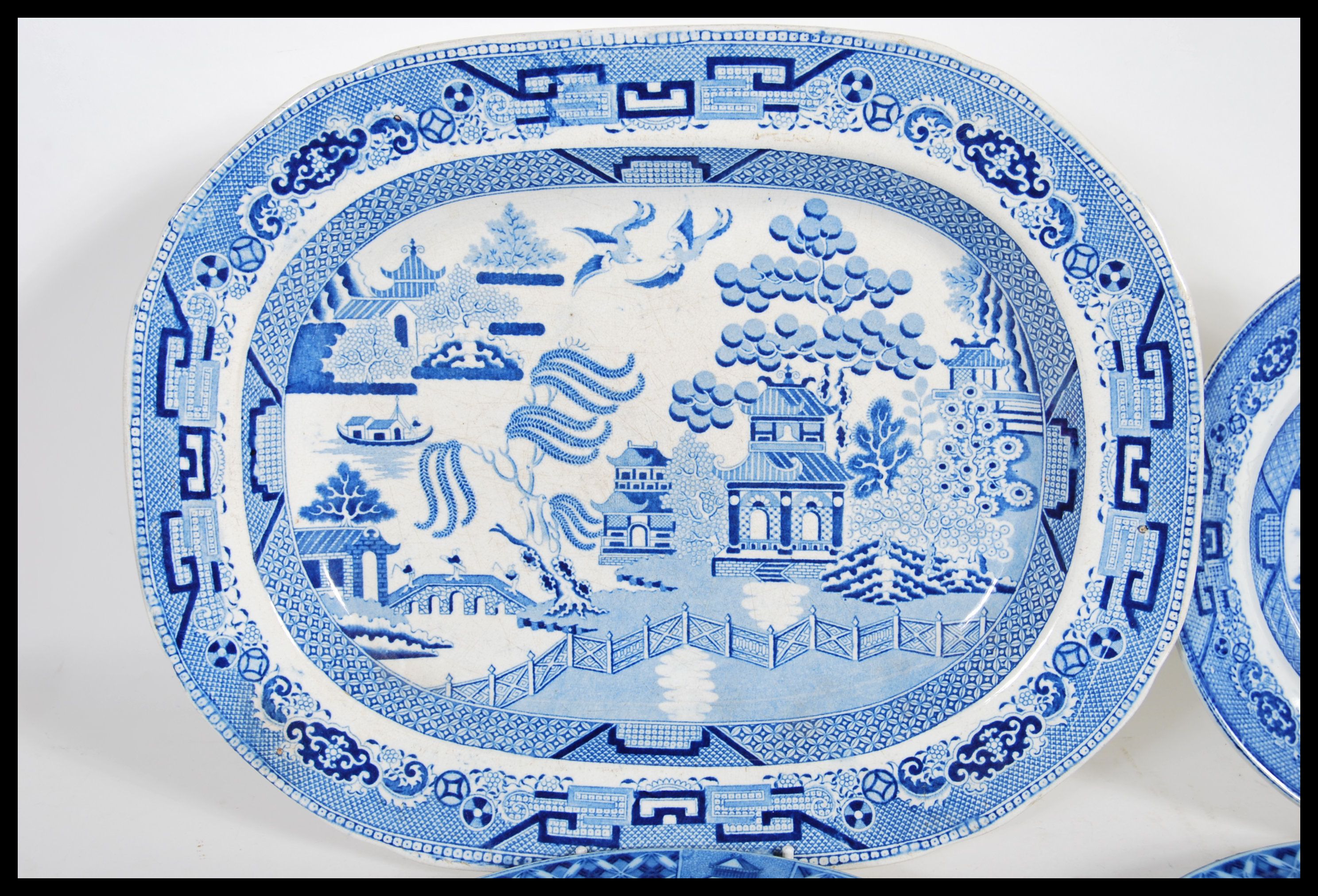 A group of 20th Century blue and white ceramic war - Image 2 of 9