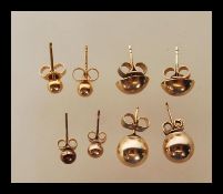 A selection of 9ct gold earrings to include two pa