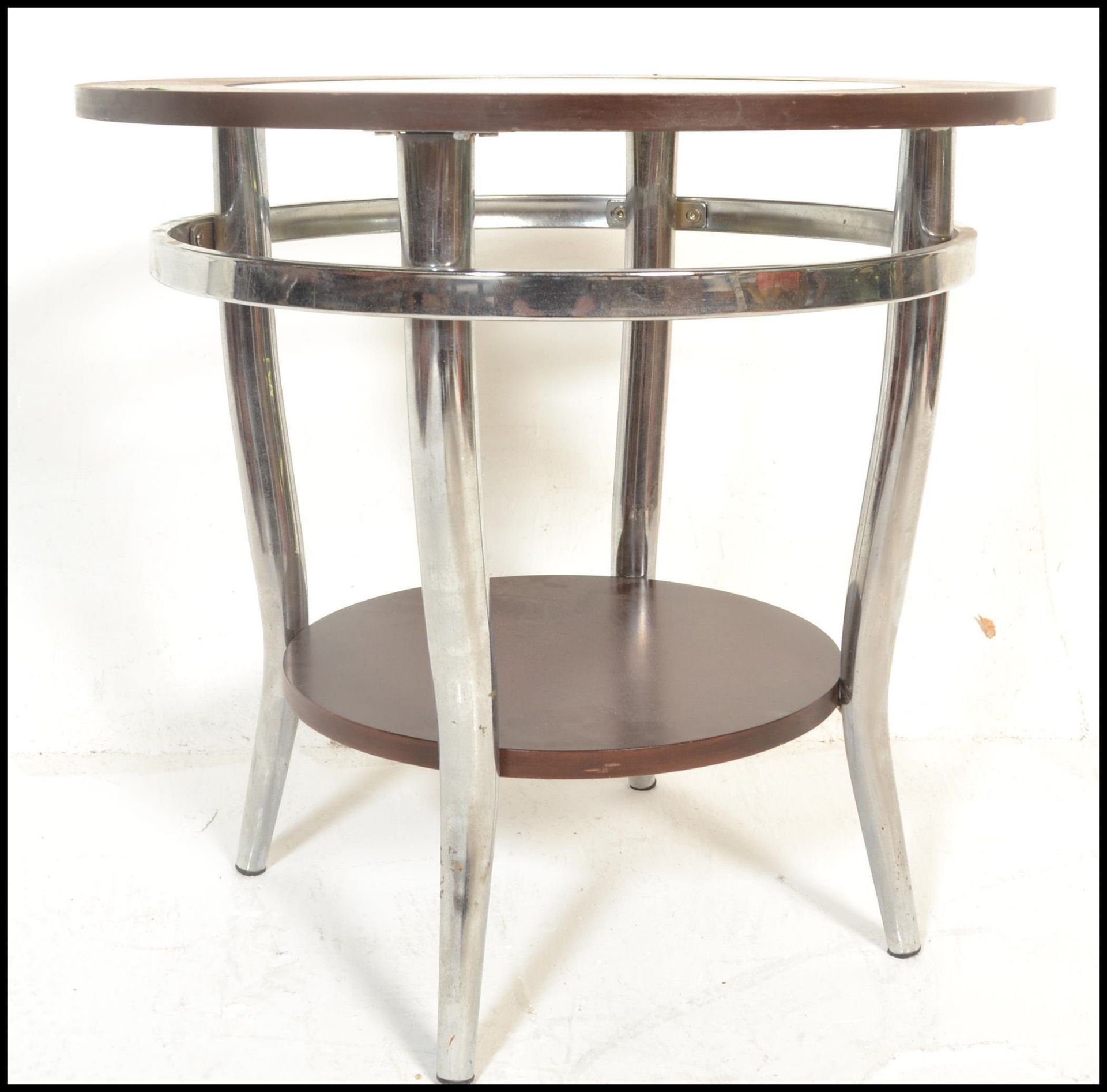 A retro style circular coffee / side / occasional table, raised on a chrome tubular frame united - Bild 4 aus 5