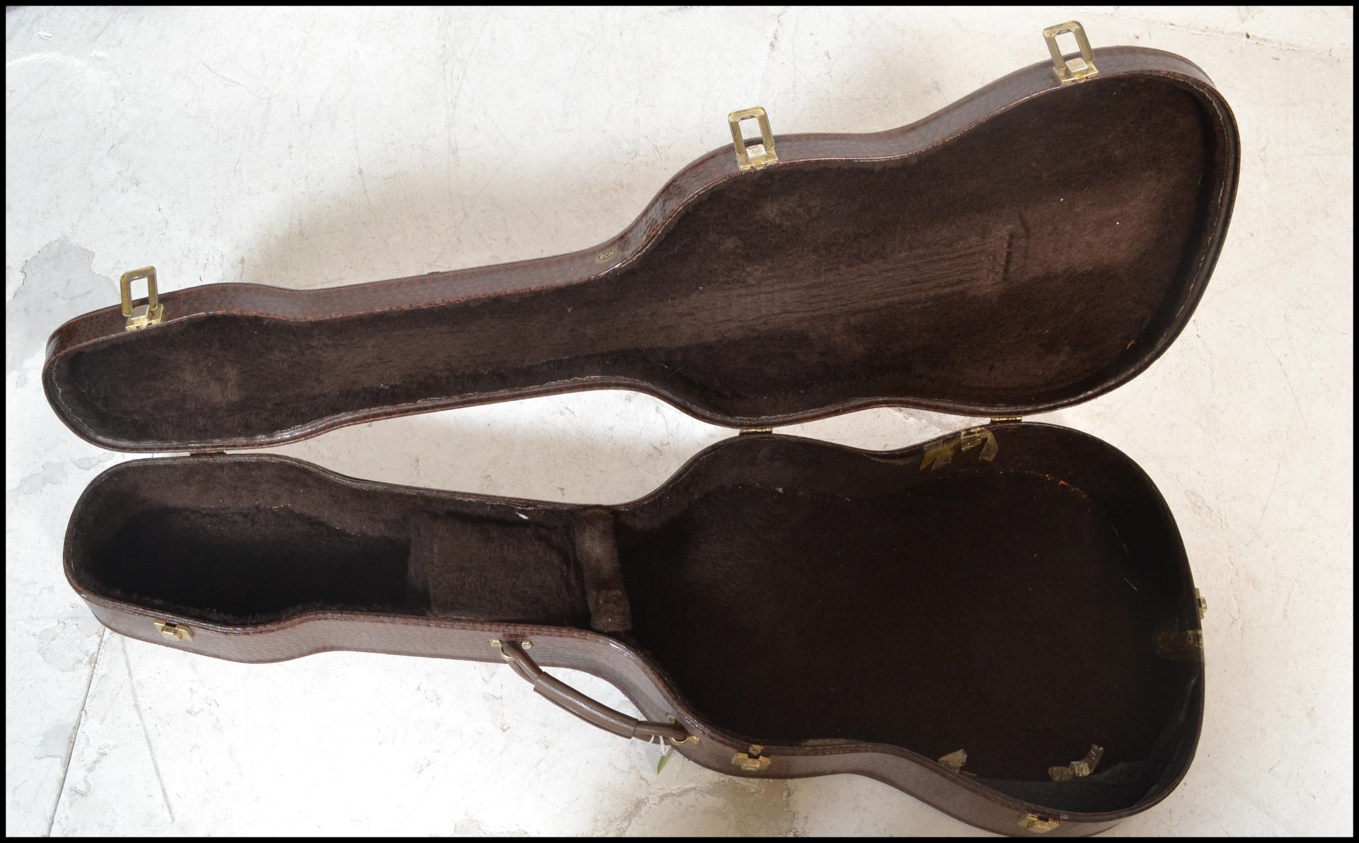 A 20th Century left handed six string acoustic gui - Bild 10 aus 16