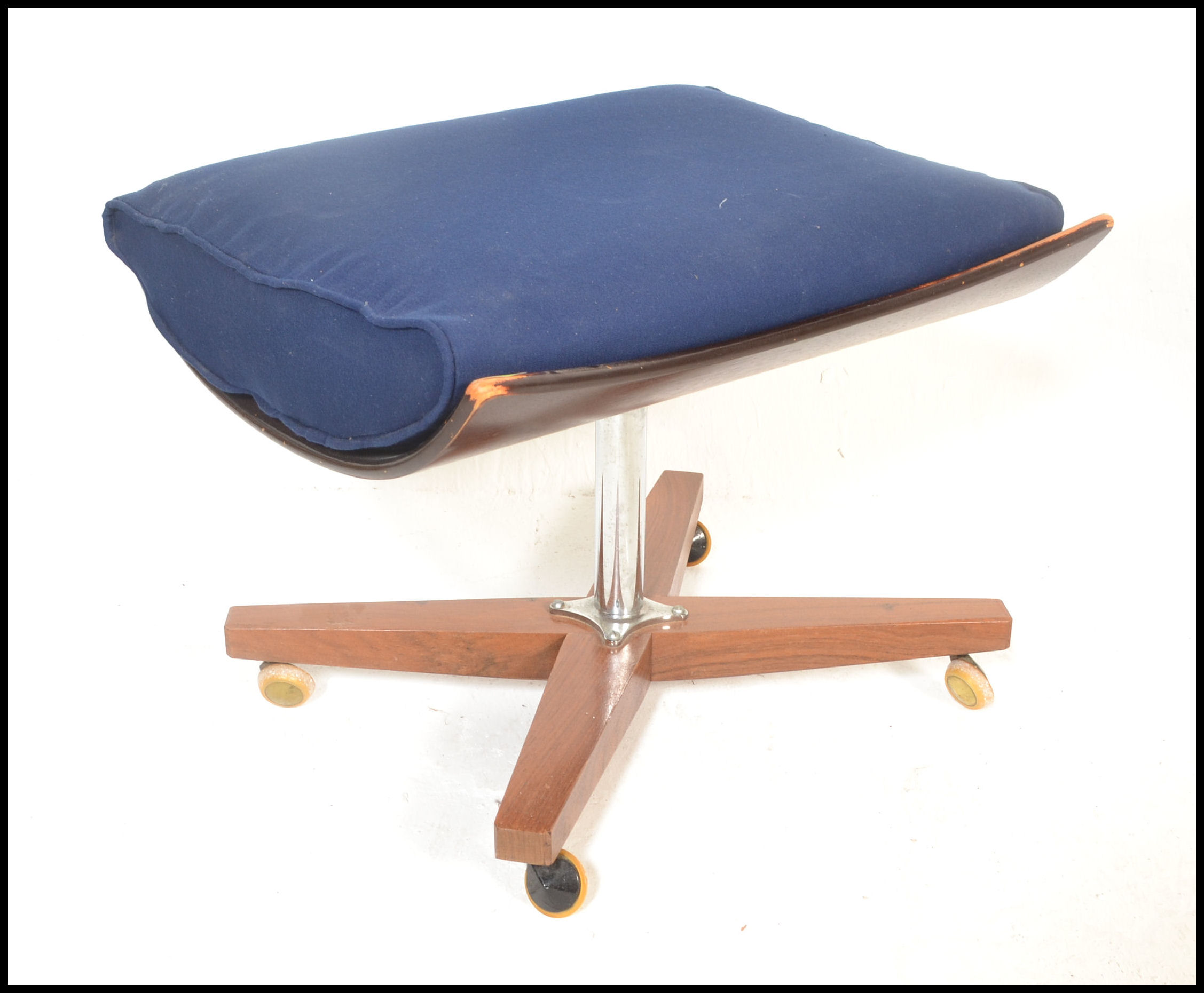 A vintage mid 20th century retro G-Plan stool of saddle form raised on an X base with chrome stem - Image 8 of 12