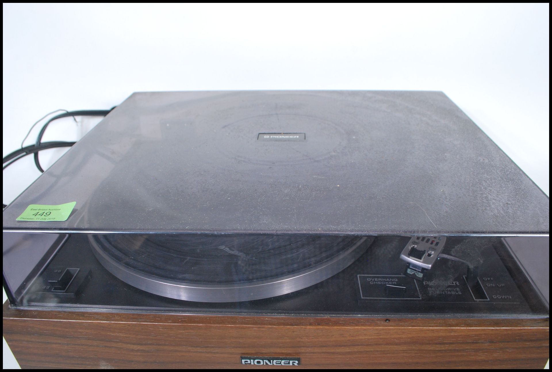 A vintage Pioneer PL 120 record player having a belt drive turntable, with overhang checker and - Bild 6 aus 6