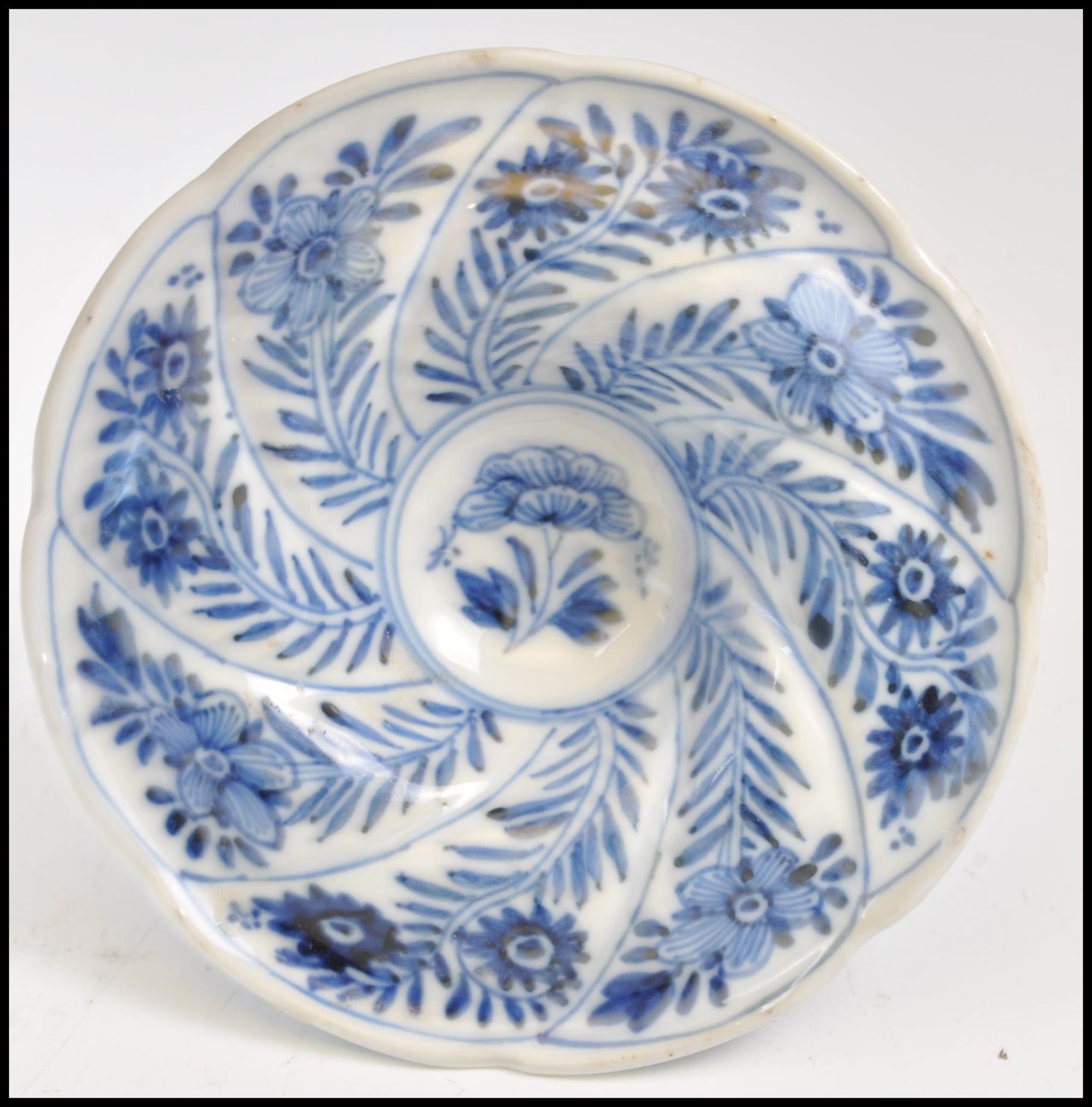 A CHINESE LATE 17TH CENTURY KANGXI BLUE AND WHITE - Bild 3 aus 4