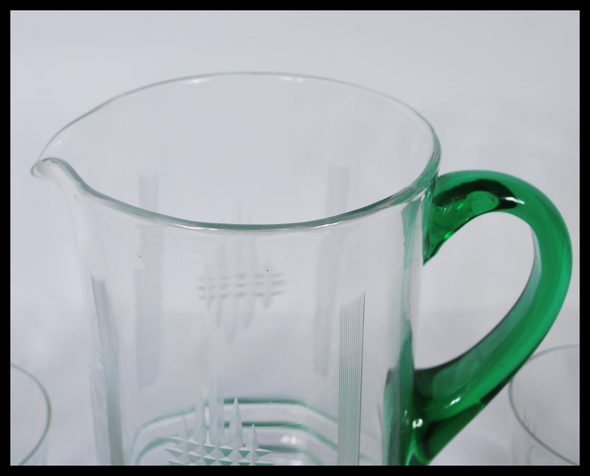 A early 20th Century Art Deco glass lemonade set having etched detailing with green circular - Image 7 of 7
