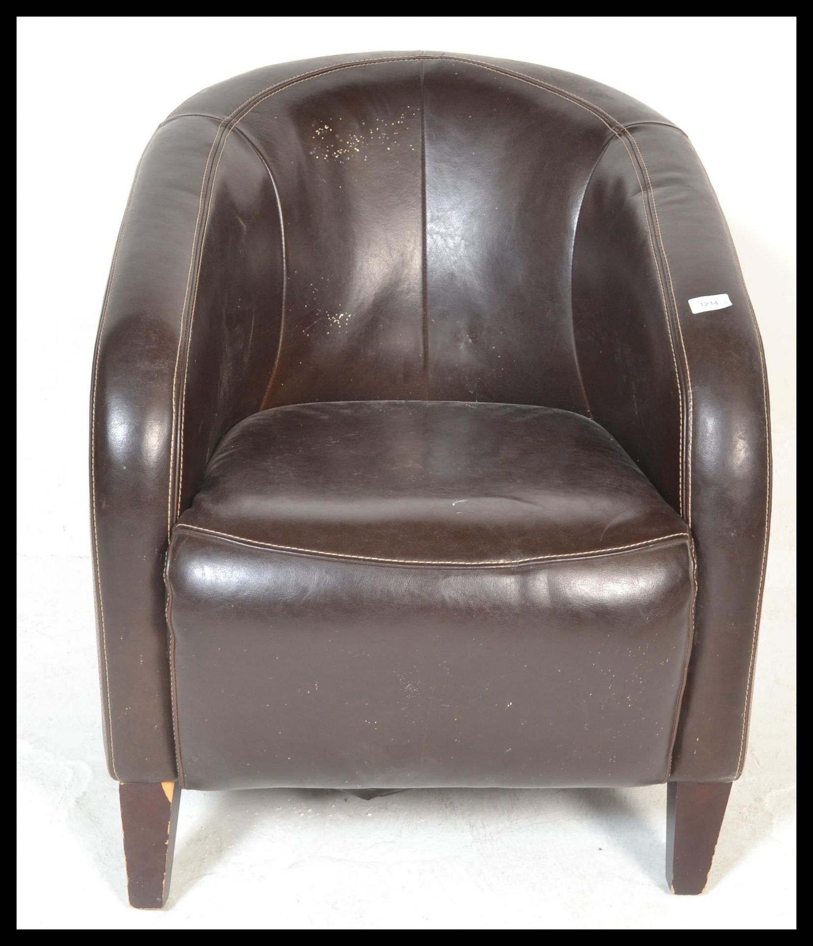 A contemporary leather tub chair / armchair. Raise - Bild 2 aus 4