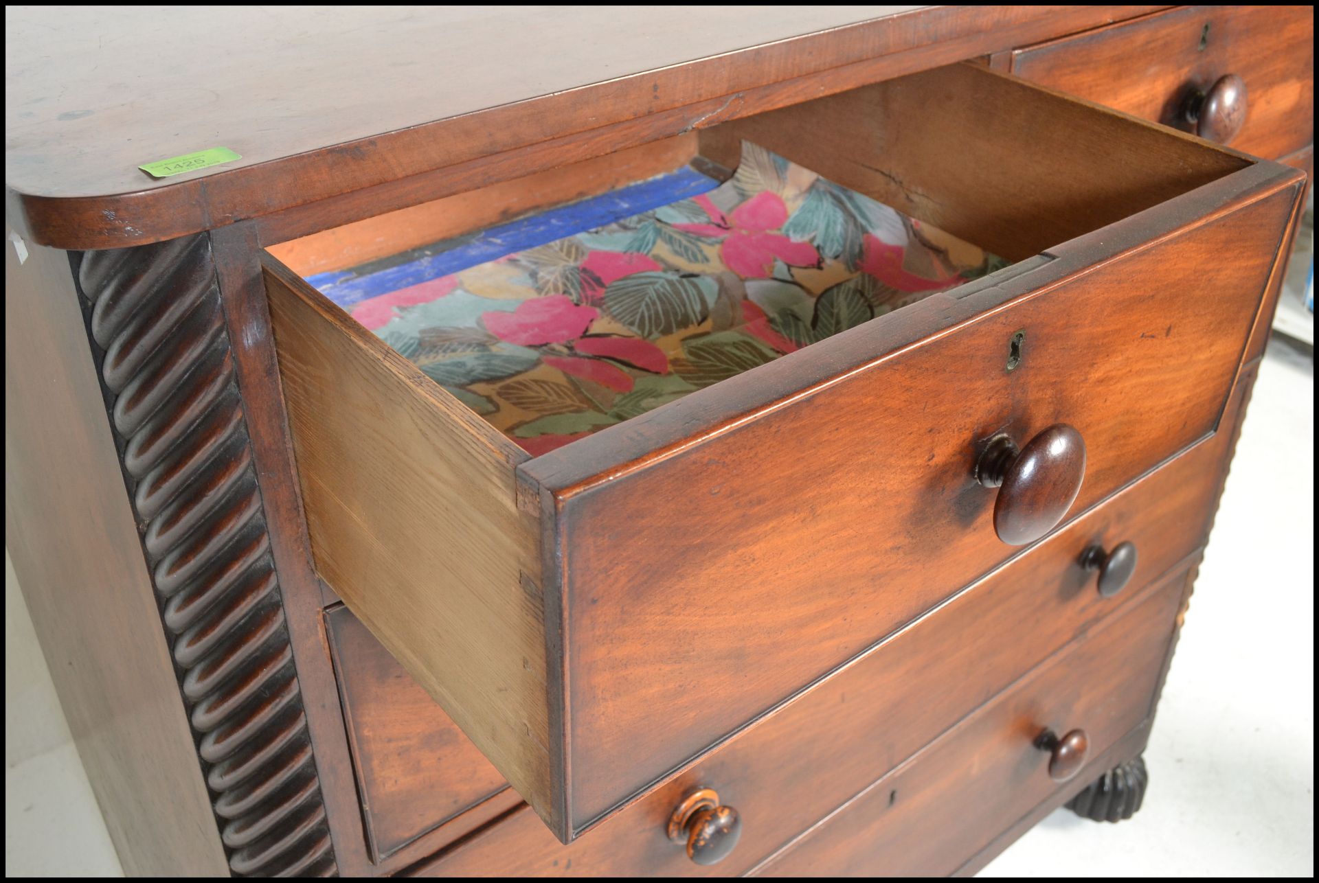 A 19th Century Victorian mahogany two over three chest of drawers, the drawers fitted with turned - Bild 4 aus 5