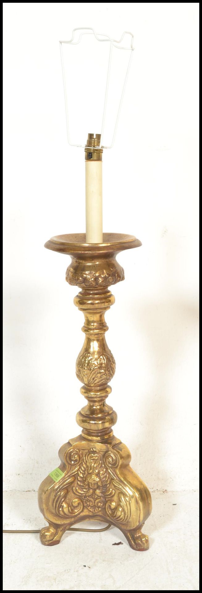 A pair of 20th Century gilt wood carved electric table lamps in the Rococo taste, raised on scrolled - Bild 2 aus 5