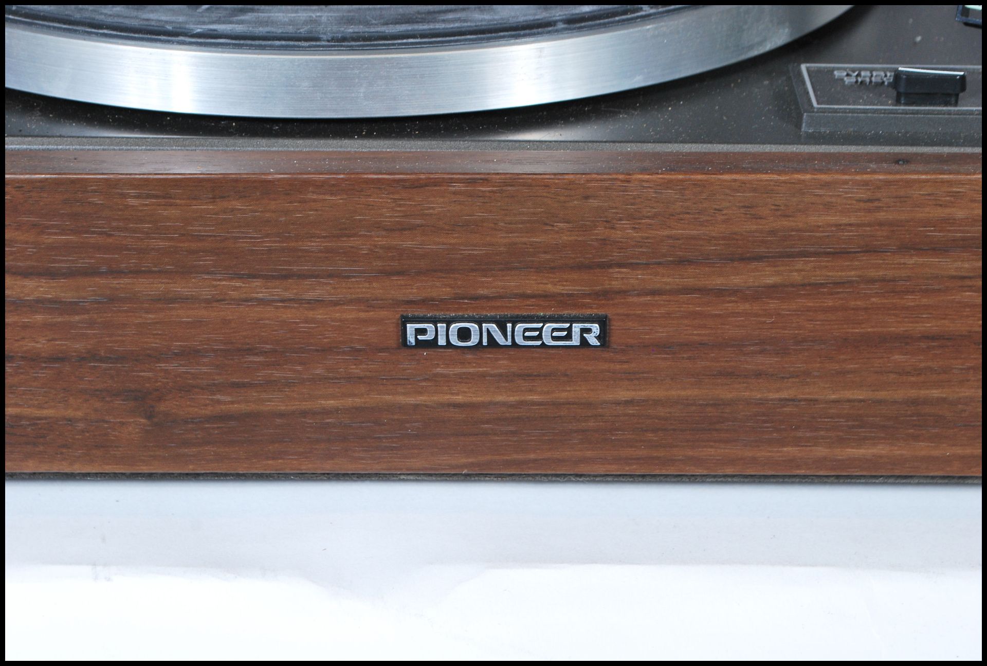 A vintage Pioneer PL 120 record player having a belt drive turntable, with overhang checker and - Bild 2 aus 6