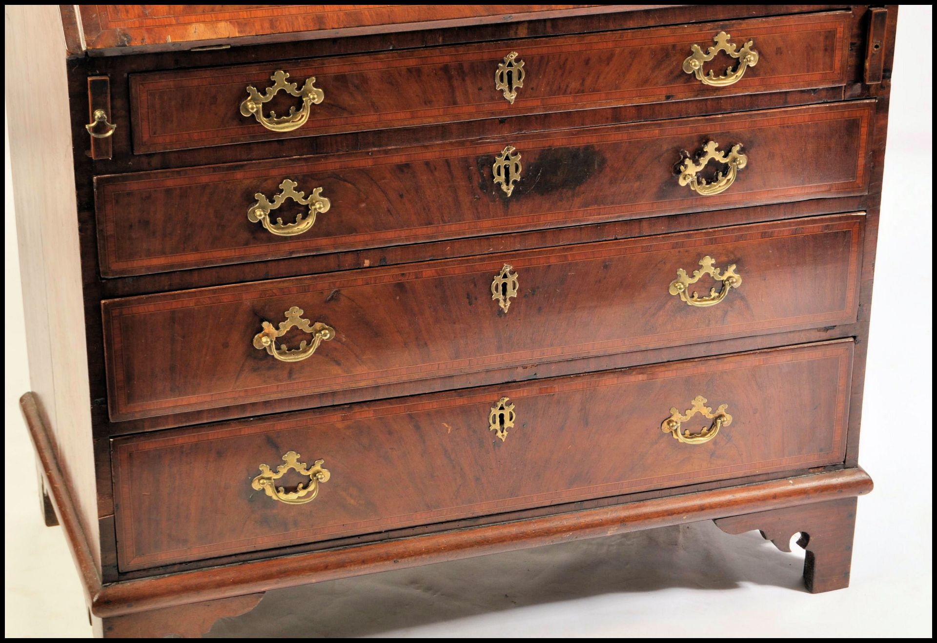 A GEORGE III 18TH CENTURY MAHOGANY INLAID BUREAU B - Image 2 of 8