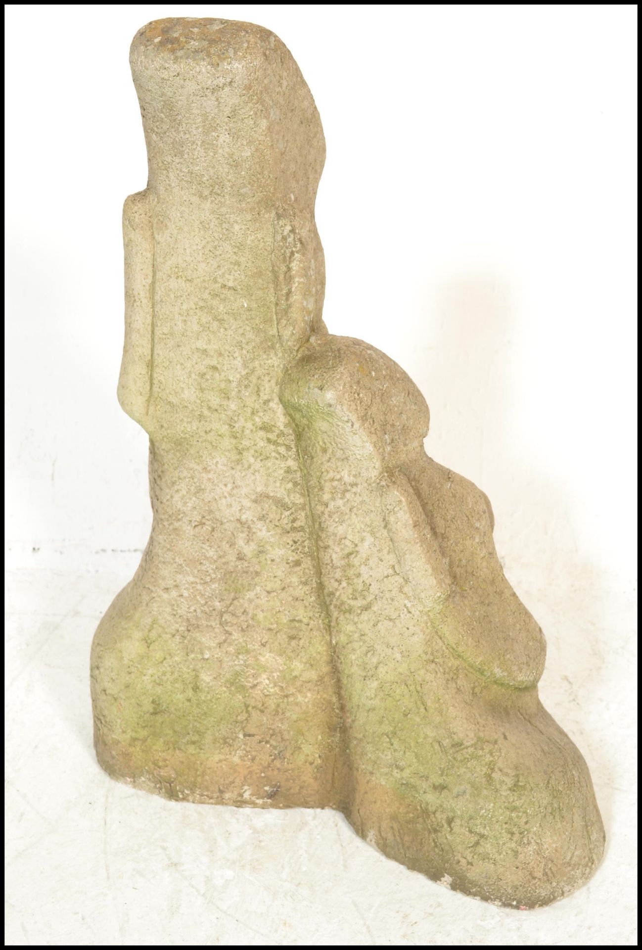 A composite stone garden ornaments in the form of - Bild 3 aus 4