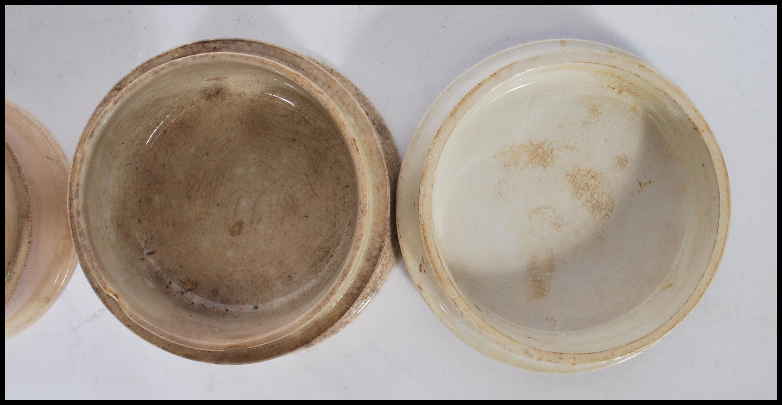 A pair of 19th Century Victorian Pratt Ware decorated pot lids. The lids decorated with The - Image 5 of 6