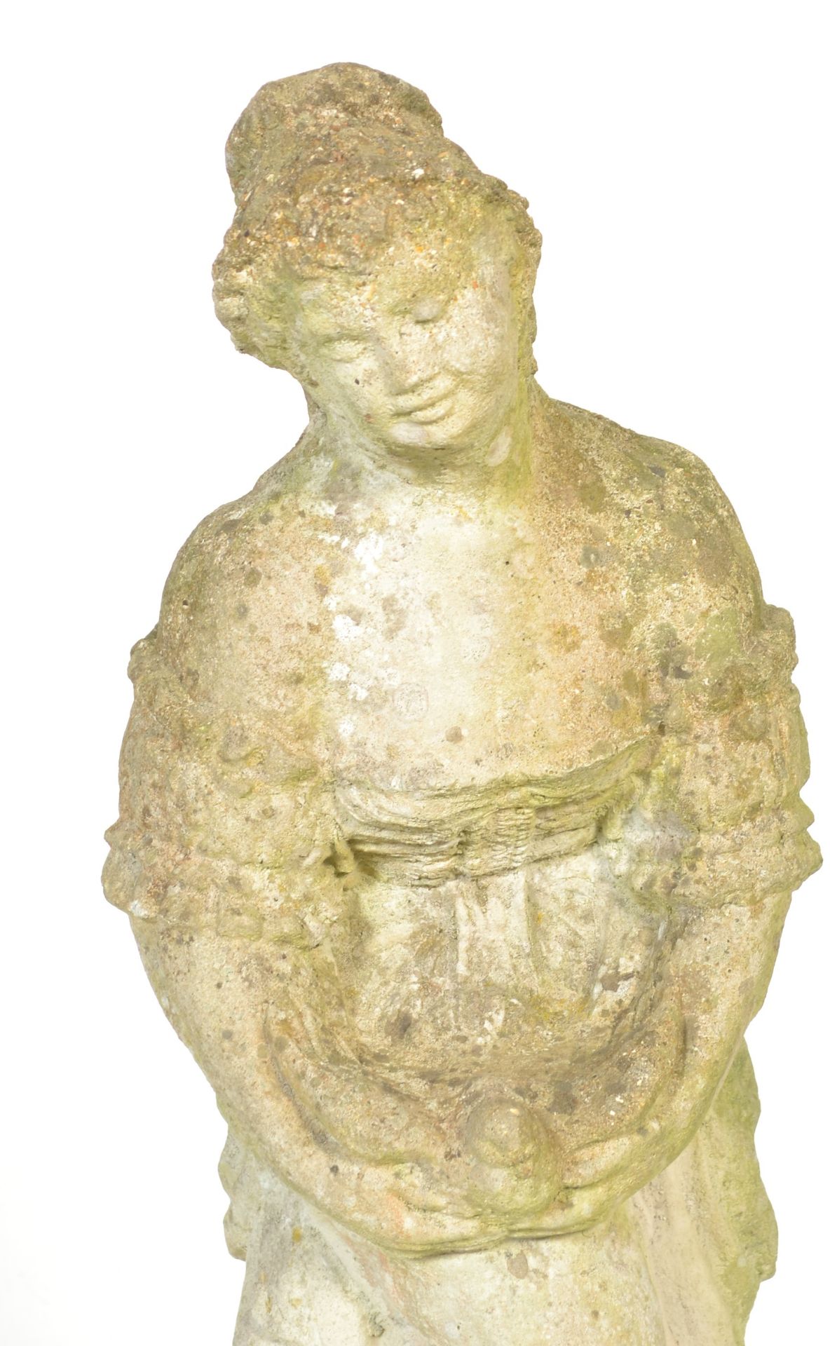 A 20th century well weathered classical garden statue of a maiden on plinth base being constructed - Bild 4 aus 5